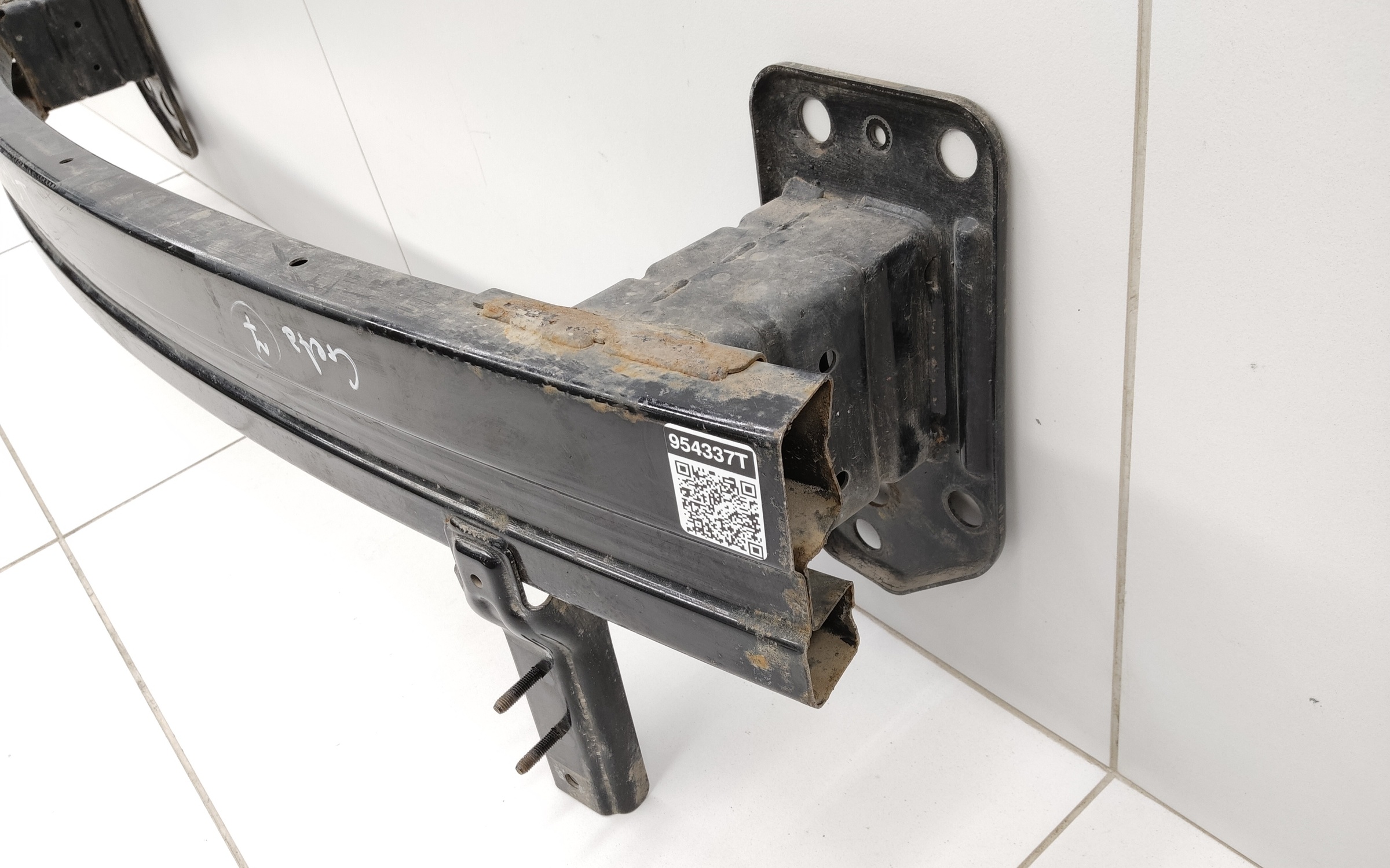 Усилитель переднего бампера Hyundai Creta 1