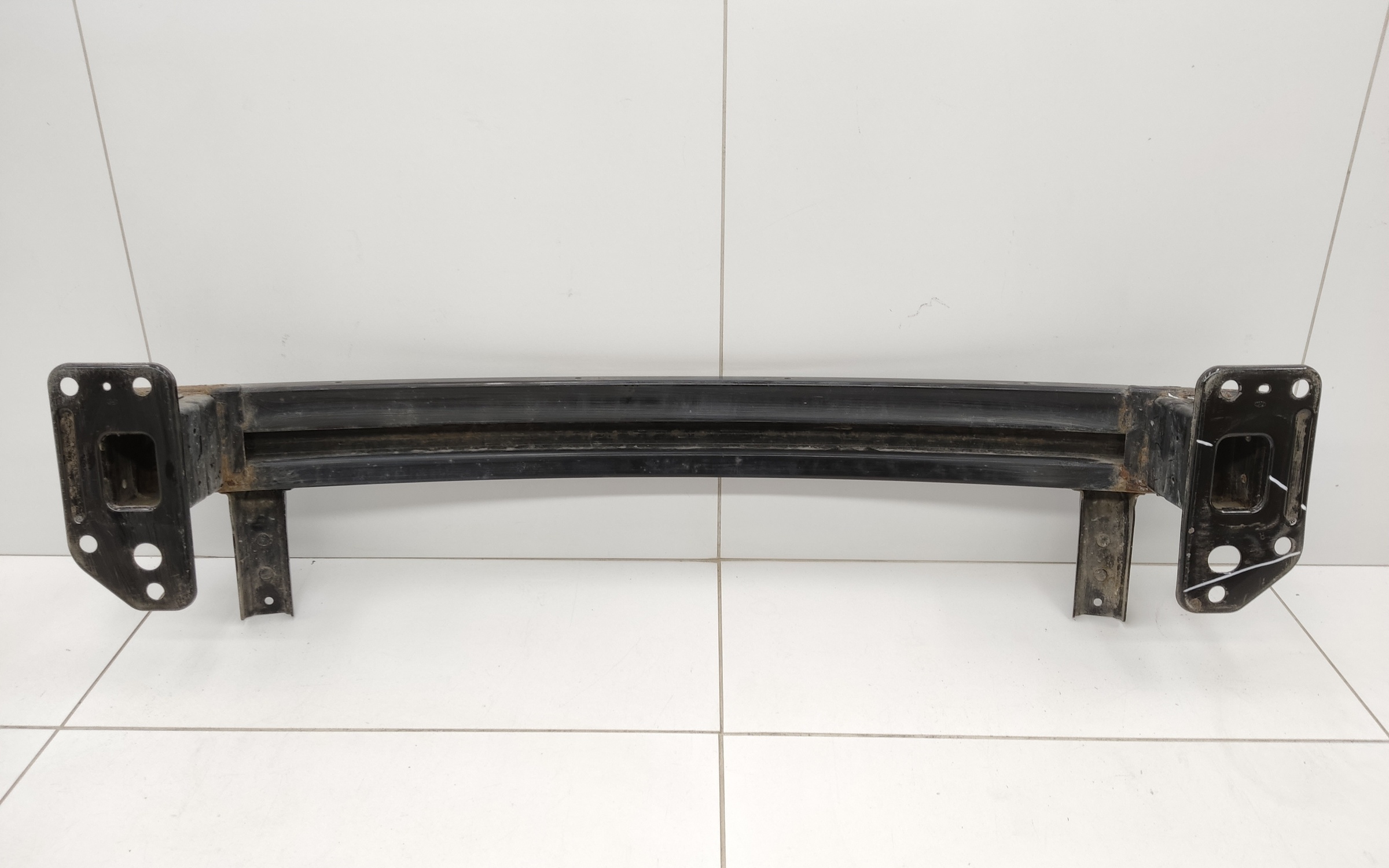 Усилитель переднего бампера Hyundai Creta 1