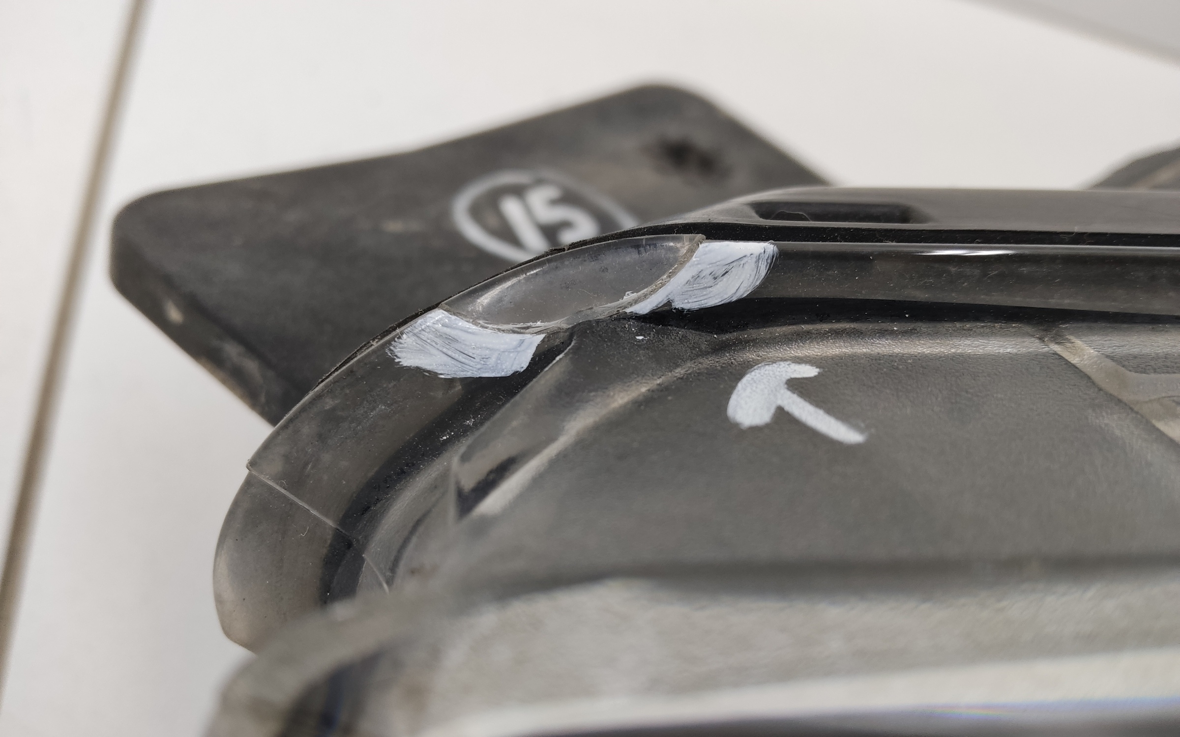 Фара передняя левая линза Hyundai Creta 1 галоген ДХО белая