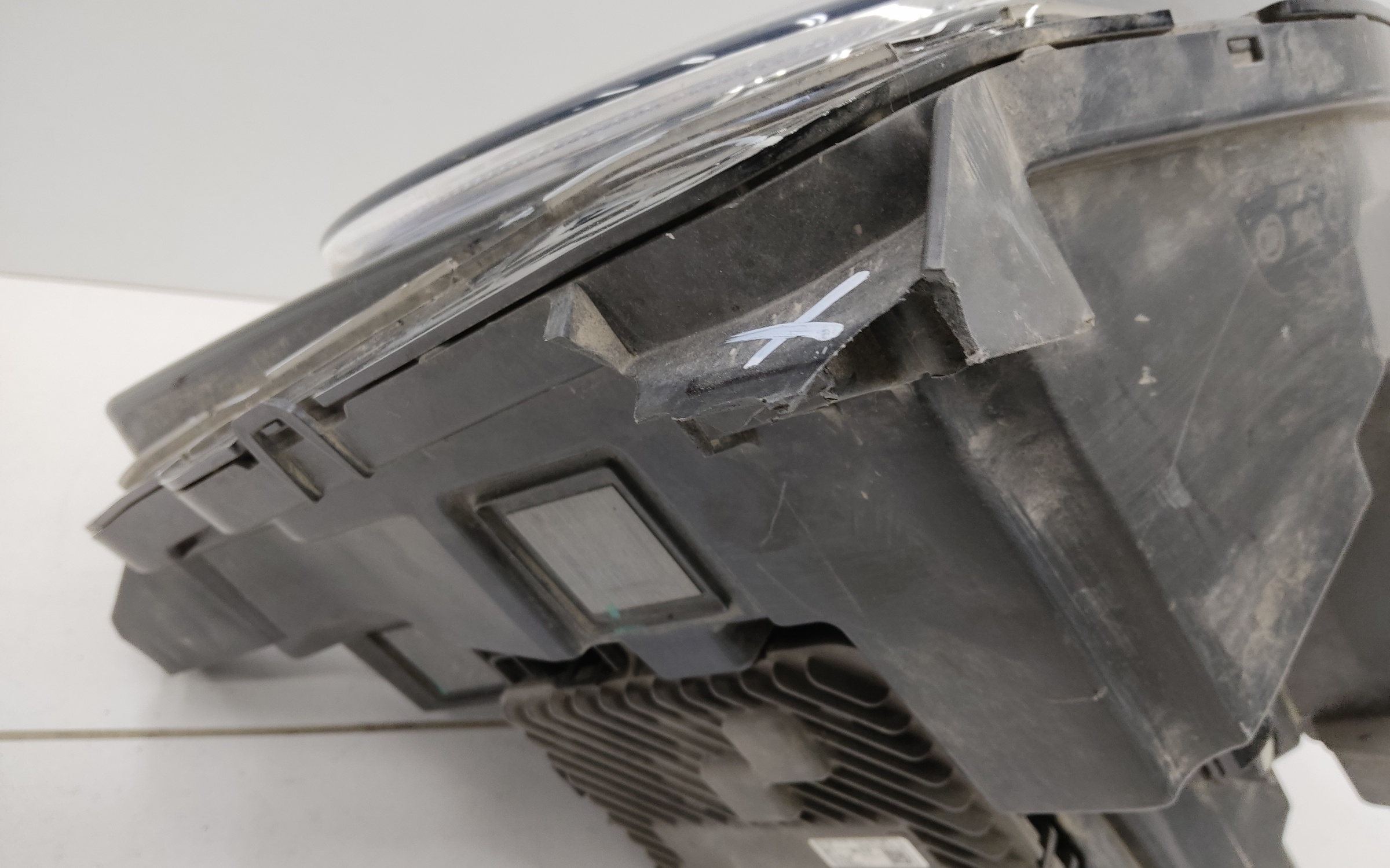 Фара передняя правая Haval H9 2 LED