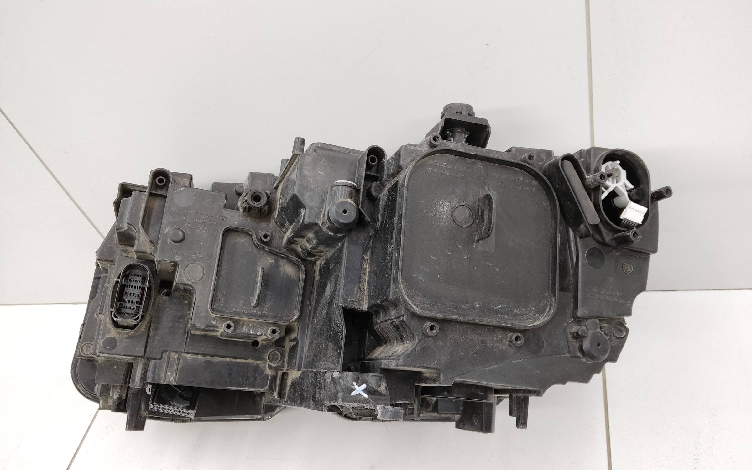 Фара передняя правая Volkswagen Tiguan 2 LED