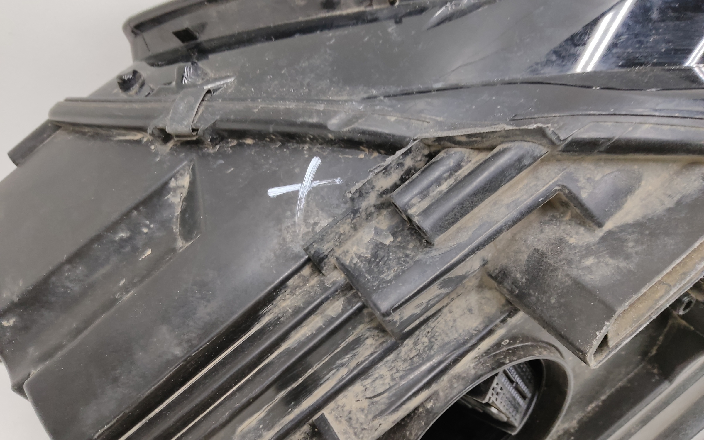 Фара передняя правая Volkswagen Tiguan 2 LED