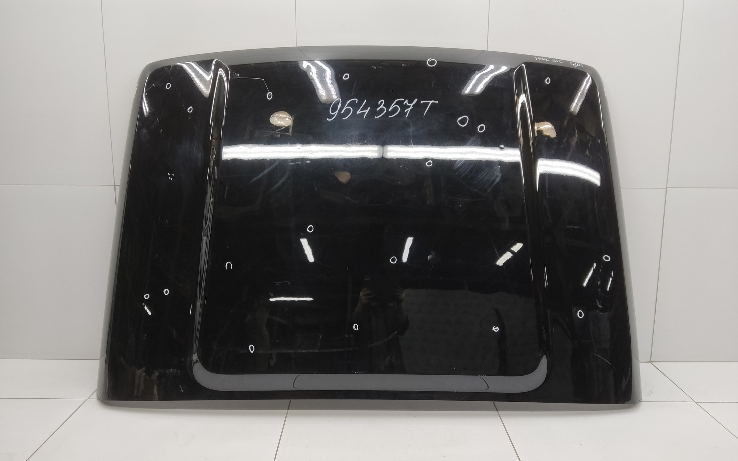 Капот Tank 300