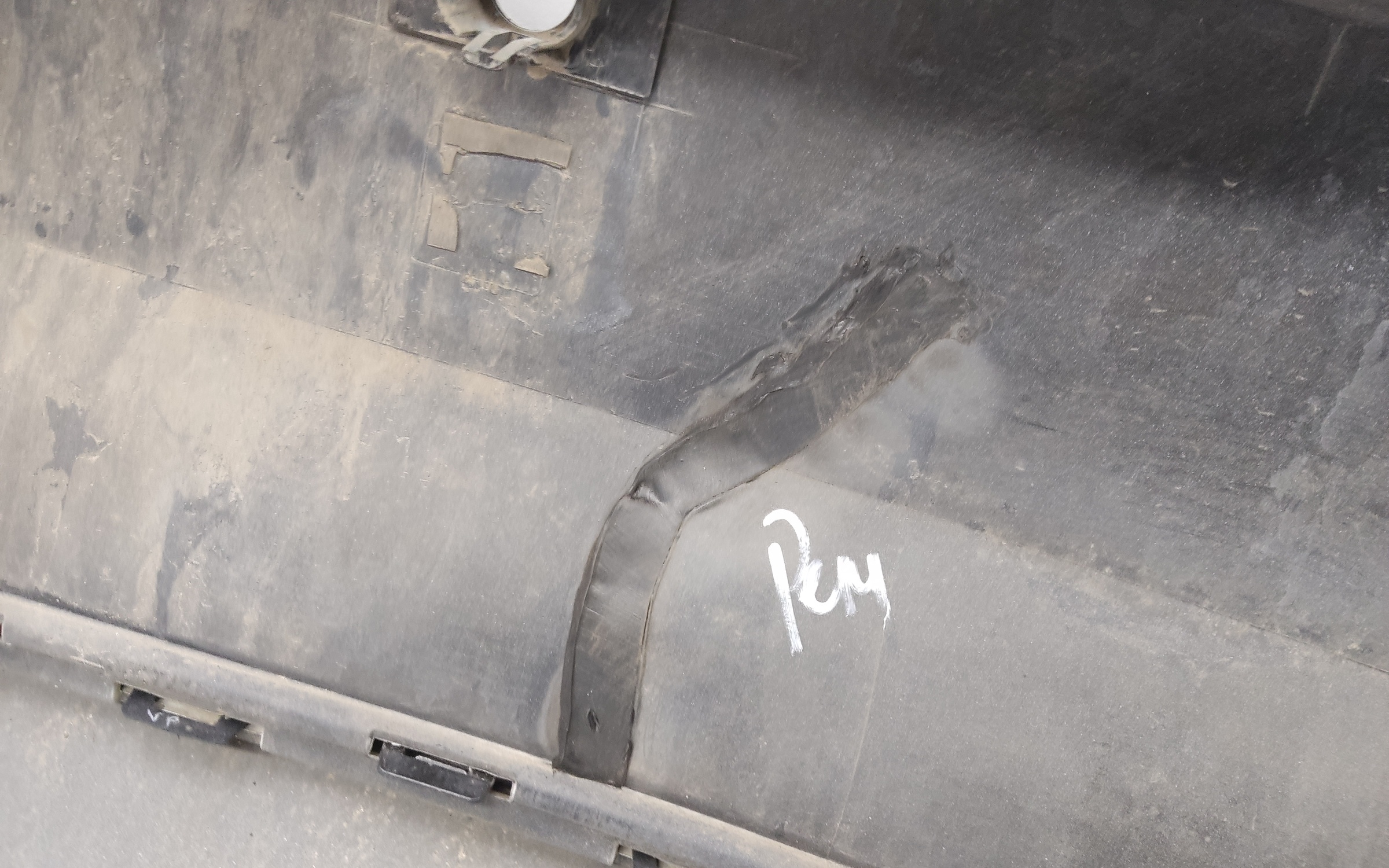 Бампер задний Volkswagen Polo 5 Sedan Restail