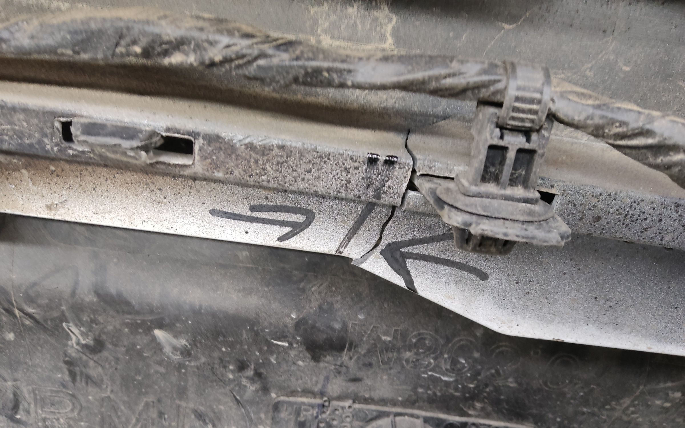 Бампер задний верхняя часть Geely Coolray