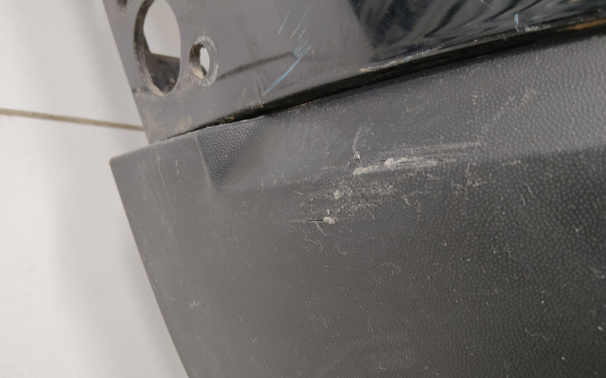 Бампер задний верхняя часть Haval Jolion Restail с отверстиями под накладки