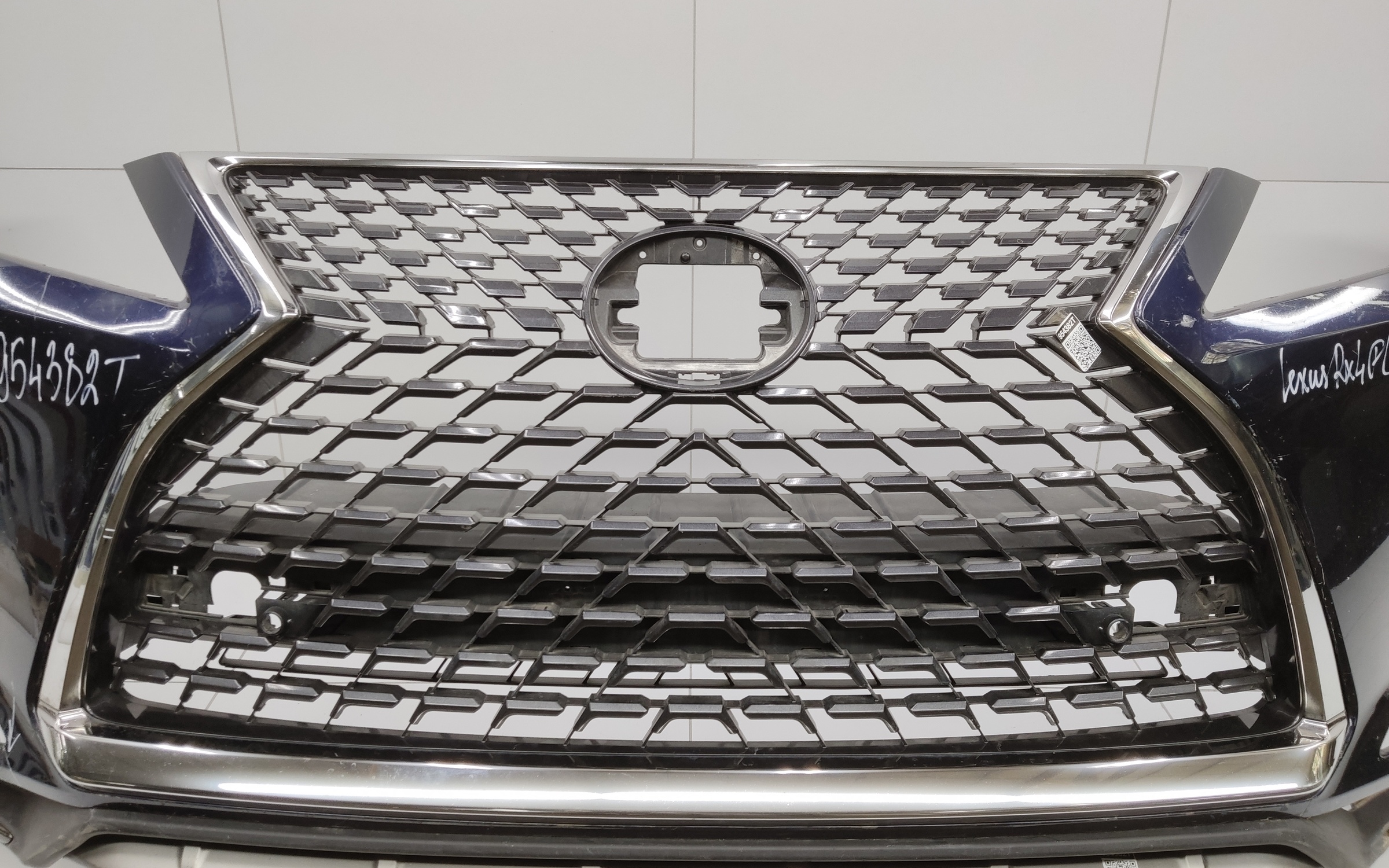 Бампер передний Lexus RX 4 Restail