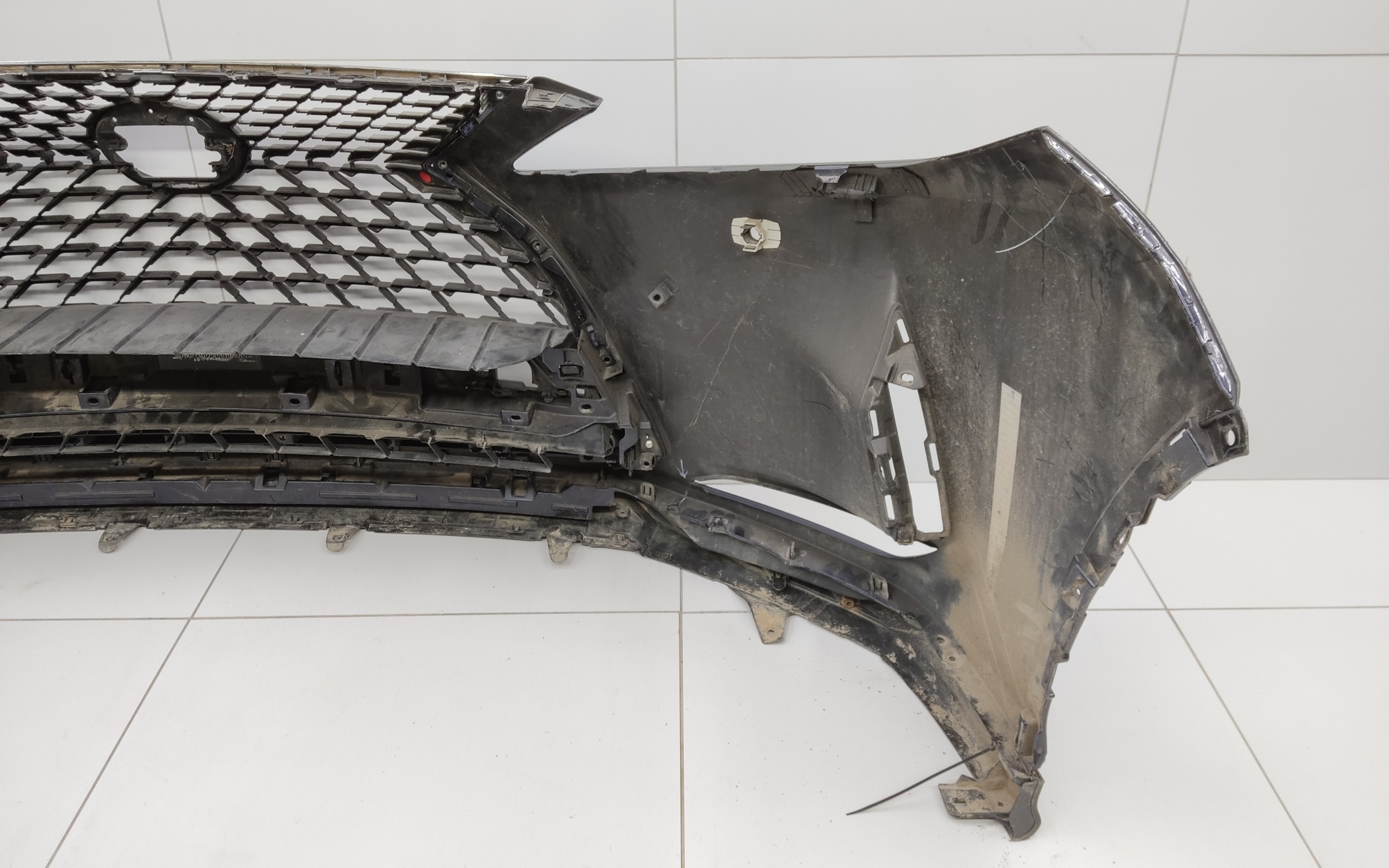 Бампер передний Lexus RX 4 Restail