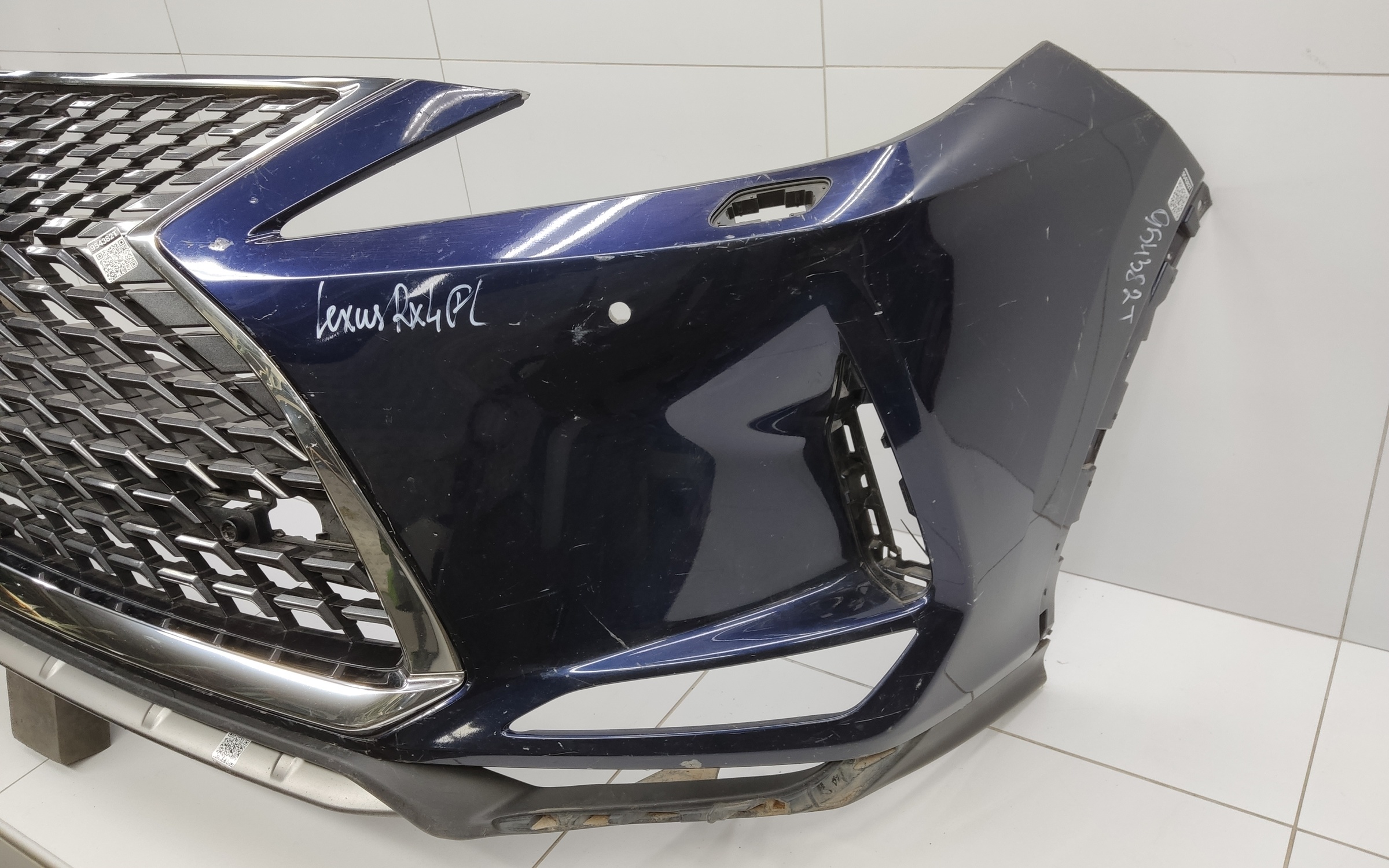 Бампер передний Lexus RX 4 Restail