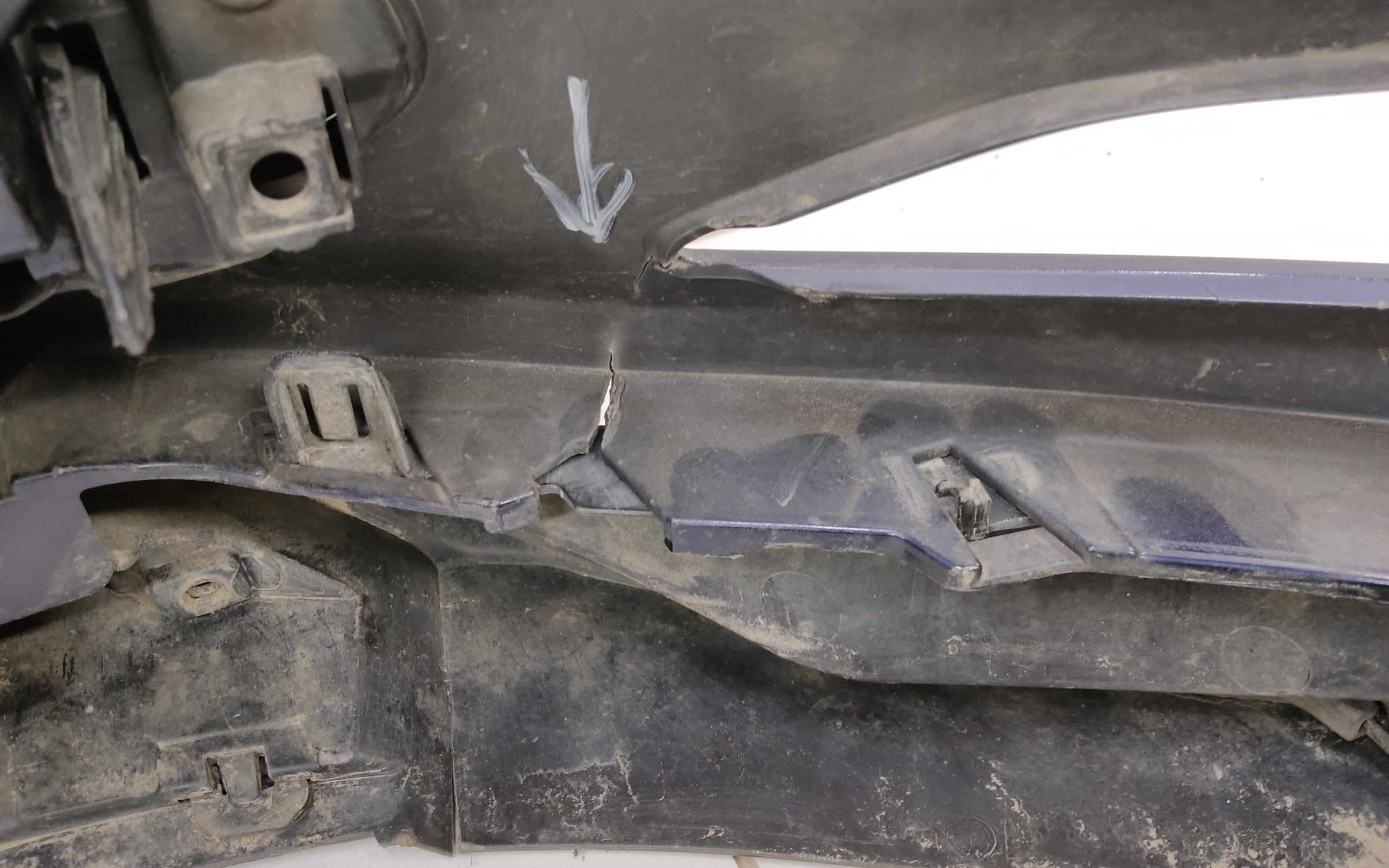 Бампер передний Lexus RX 4 Restail