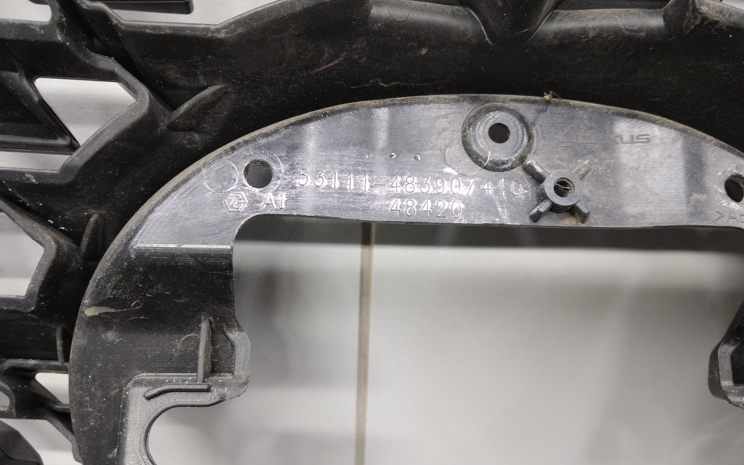 Бампер передний Lexus RX 4 Restail