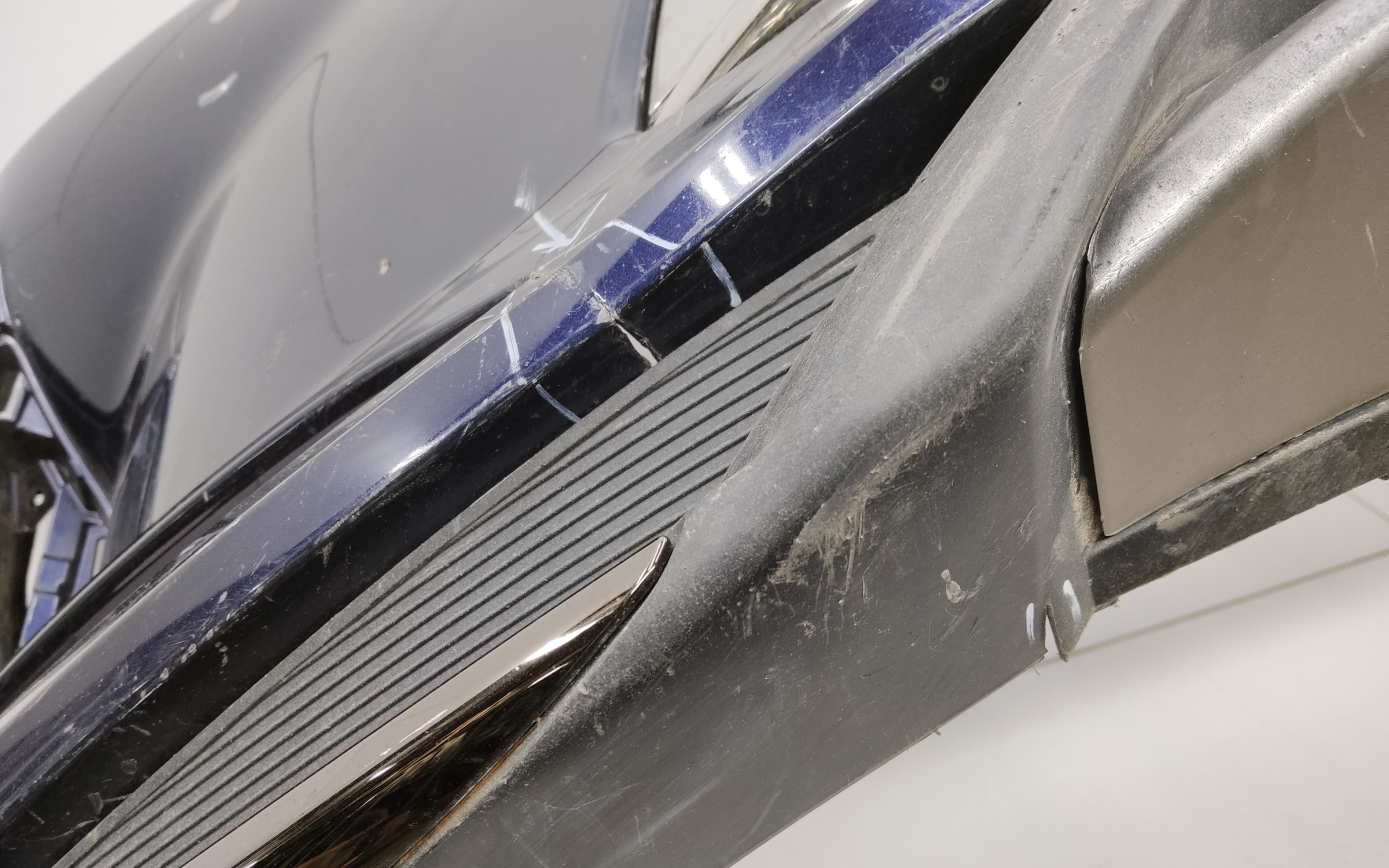 Бампер передний Lexus RX 4 Restail