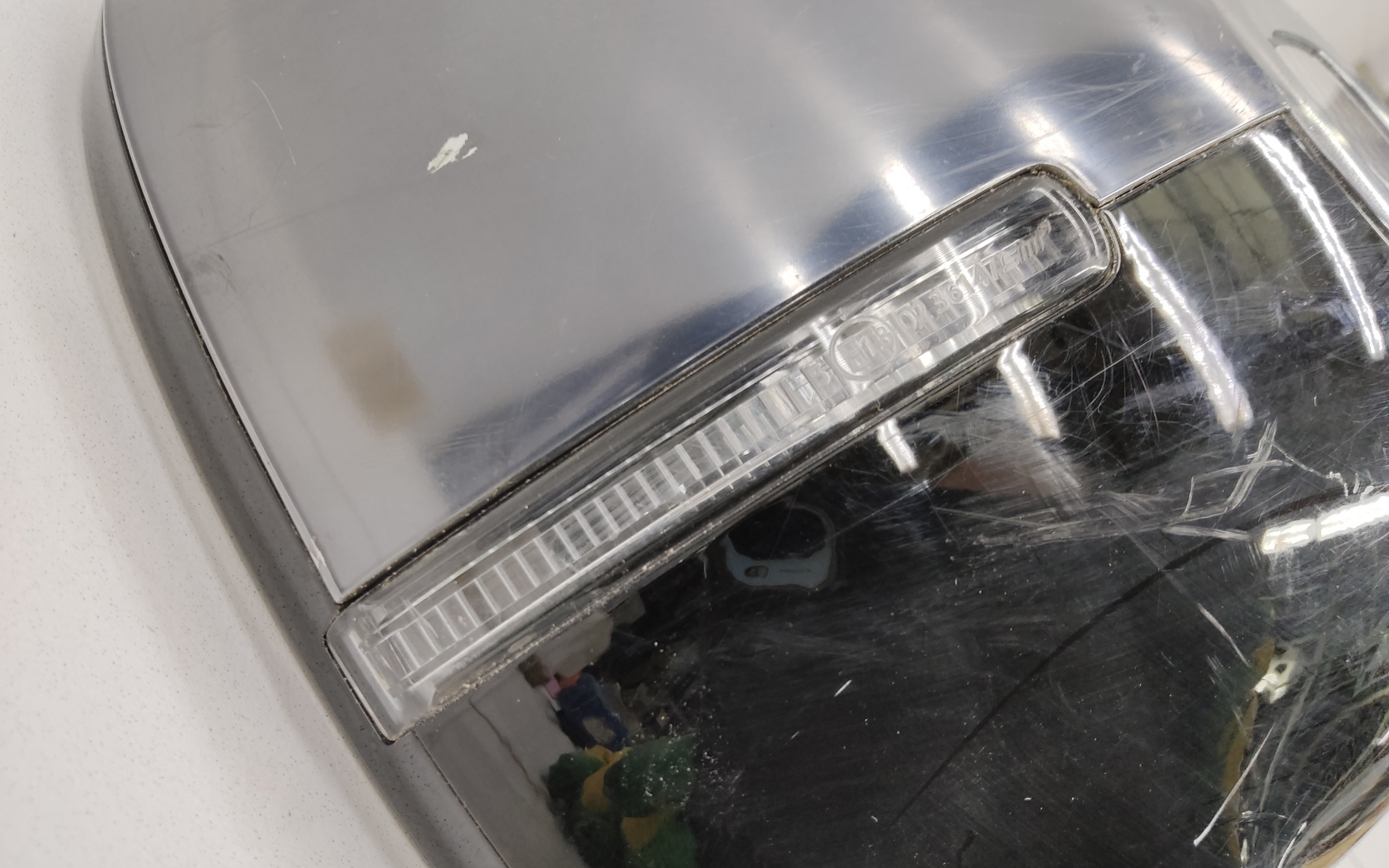 Зеркало правое Hyundai Staria 10+1 контактов