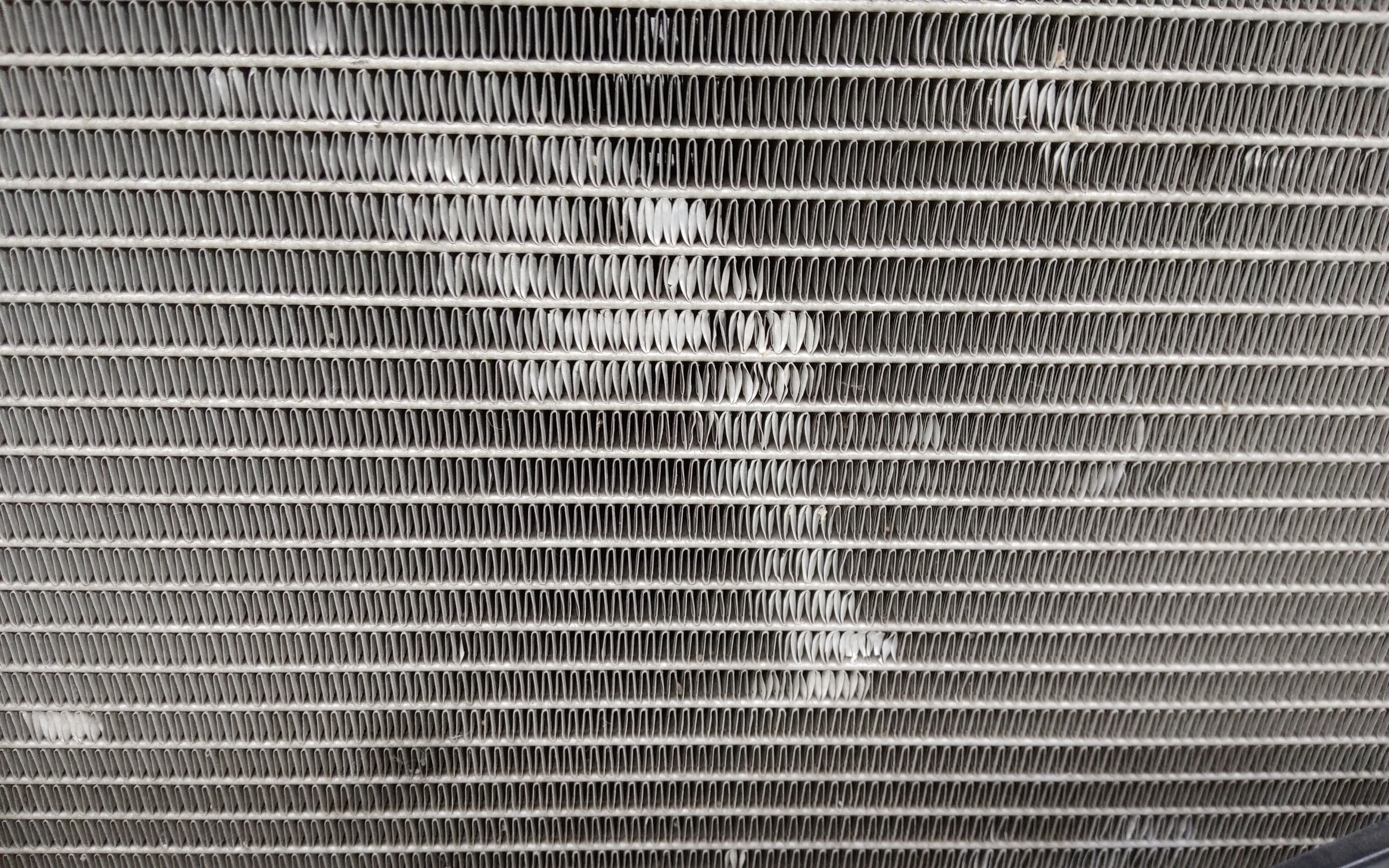 Радиатор охлаждения двигателя Geely Monjaro A/T