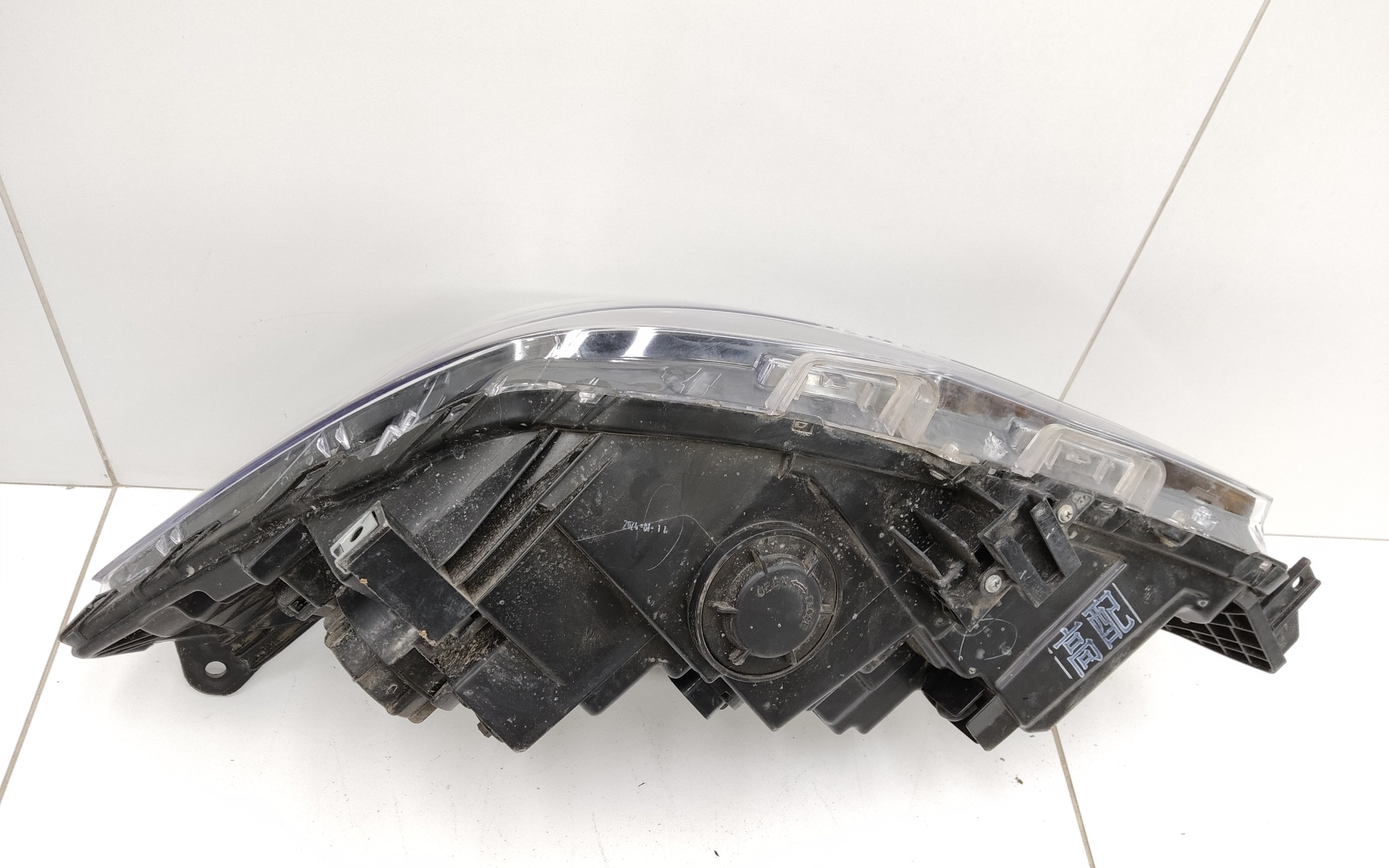 Фара передняя правая Evolute i-Pro галоген линза ДХО