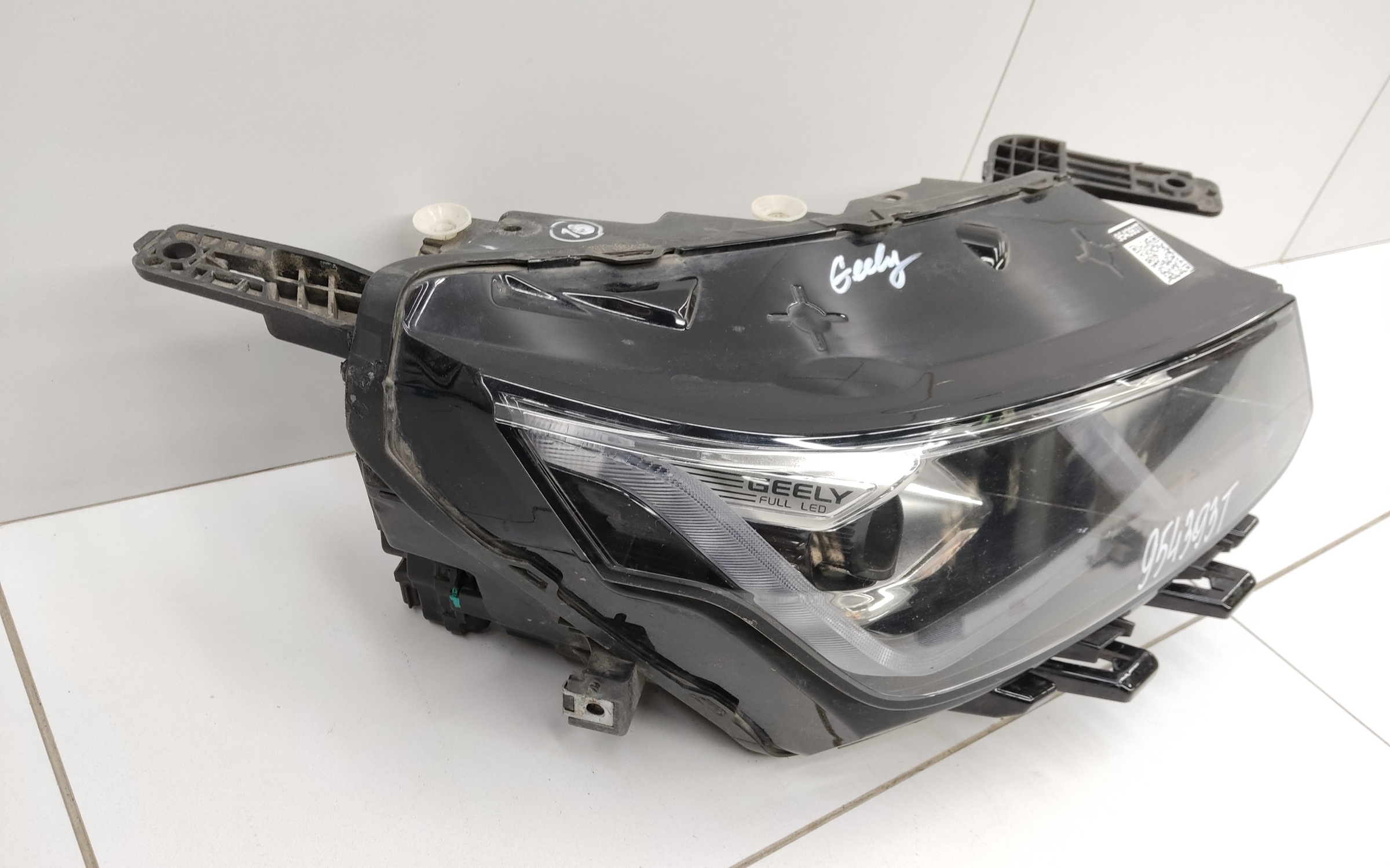 Фара передняя правая Geely Coolray LED " O.E.M. "