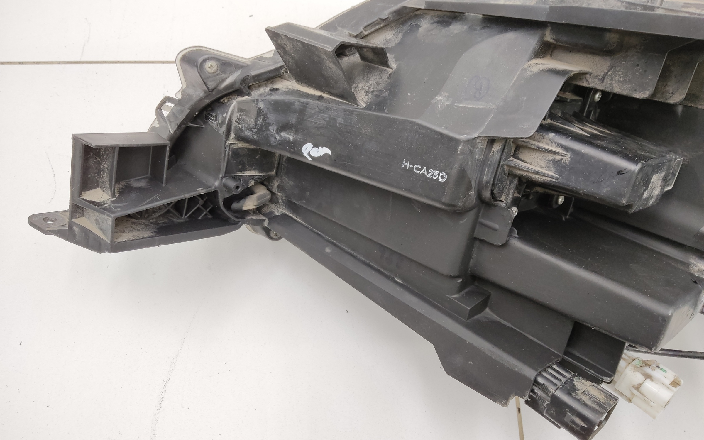 Фара передняя правая верхняя Mitsubishi Pajero Sport 3 Restail LED