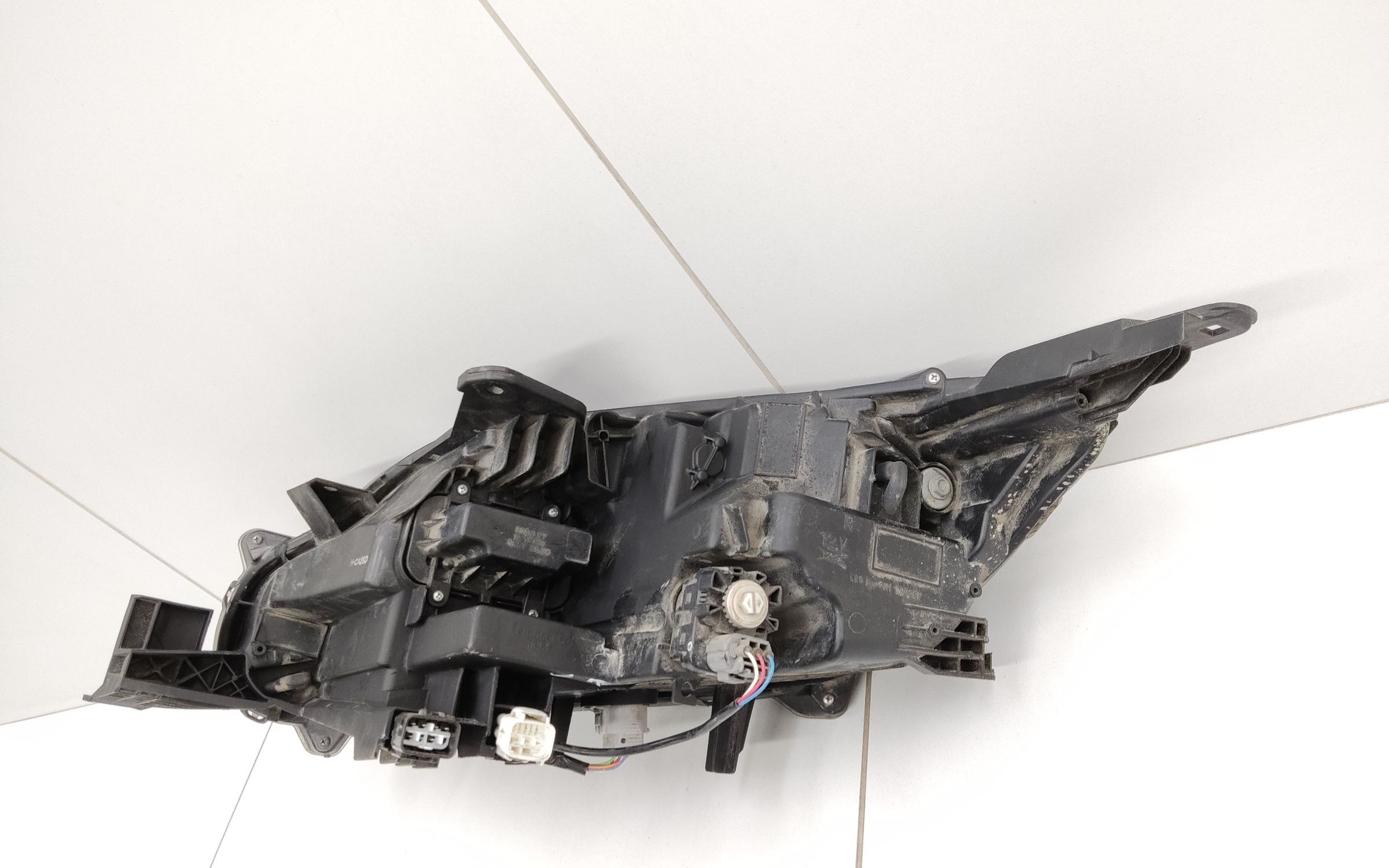 Фара передняя правая верхняя Mitsubishi Pajero Sport 3 Restail LED