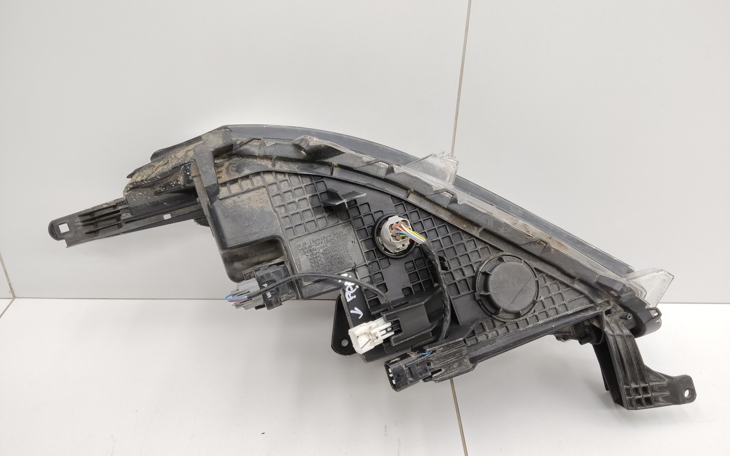 Фара передняя правая верхняя Mitsubishi Pajero Sport 3 Restail LED