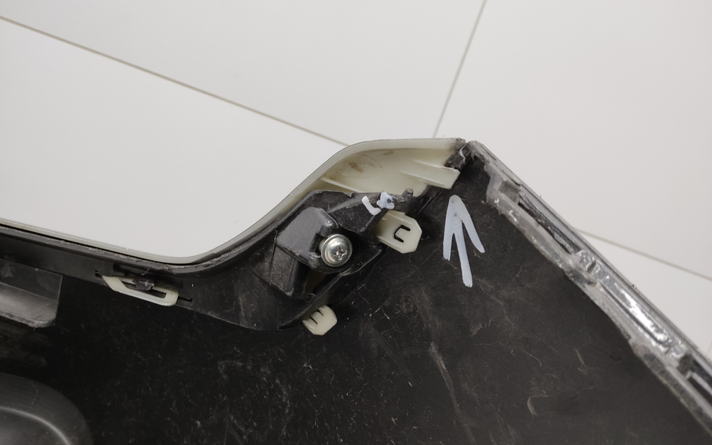 Бампер передний Geely Coolray без парктроников