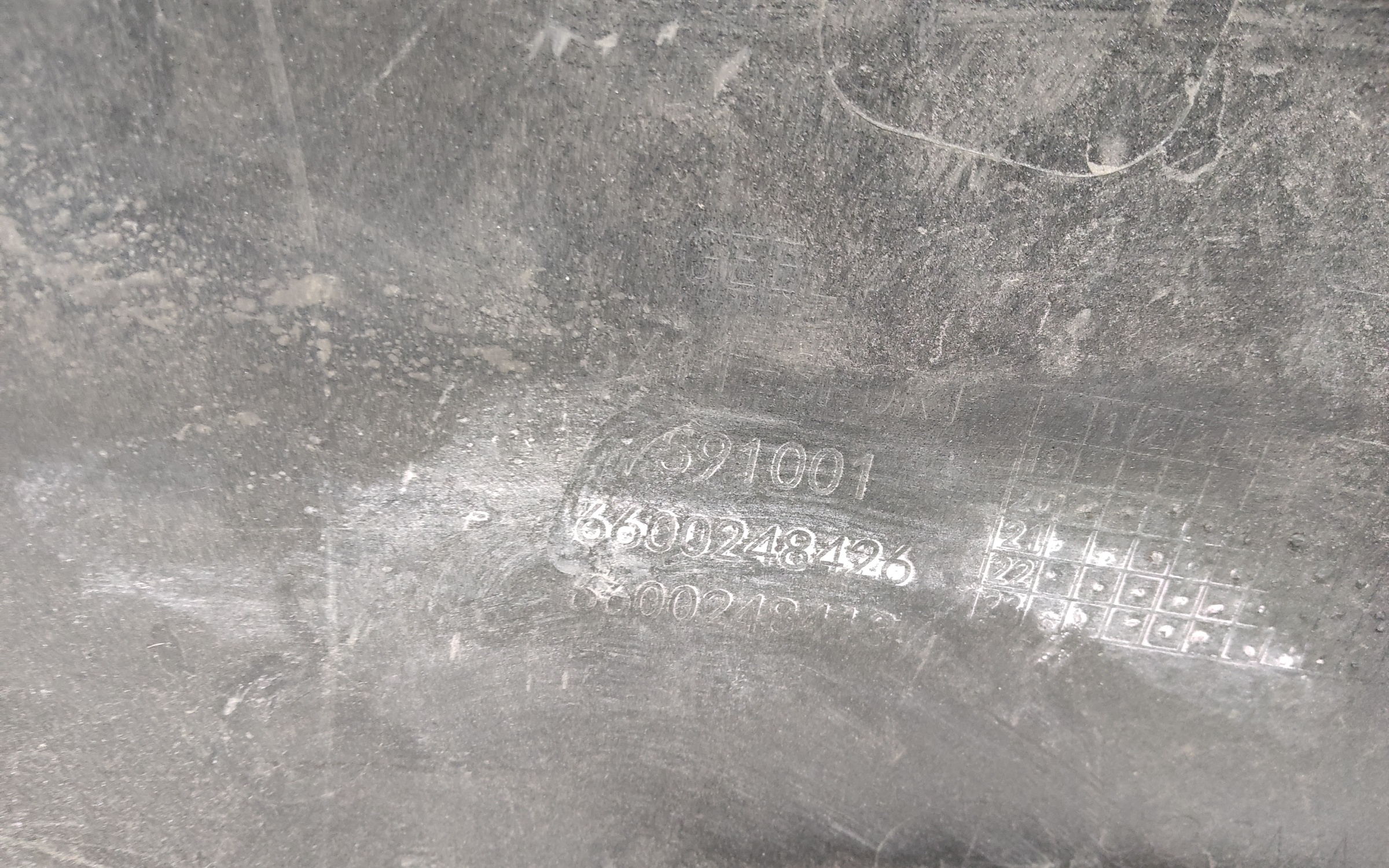 Бампер передний Geely Coolray без парктроников