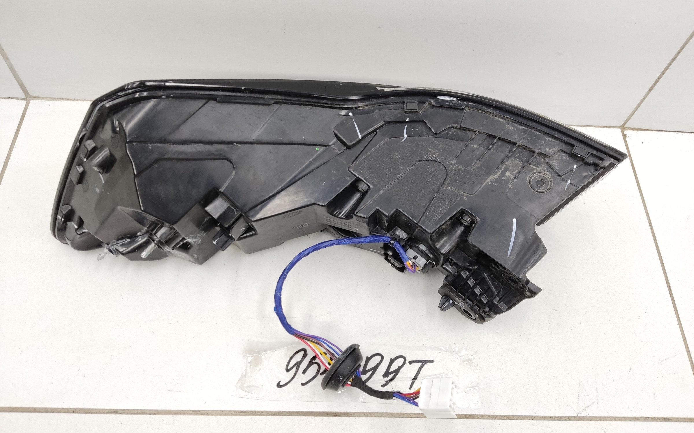 Фонарь задний левый наружный Geely Preface LED