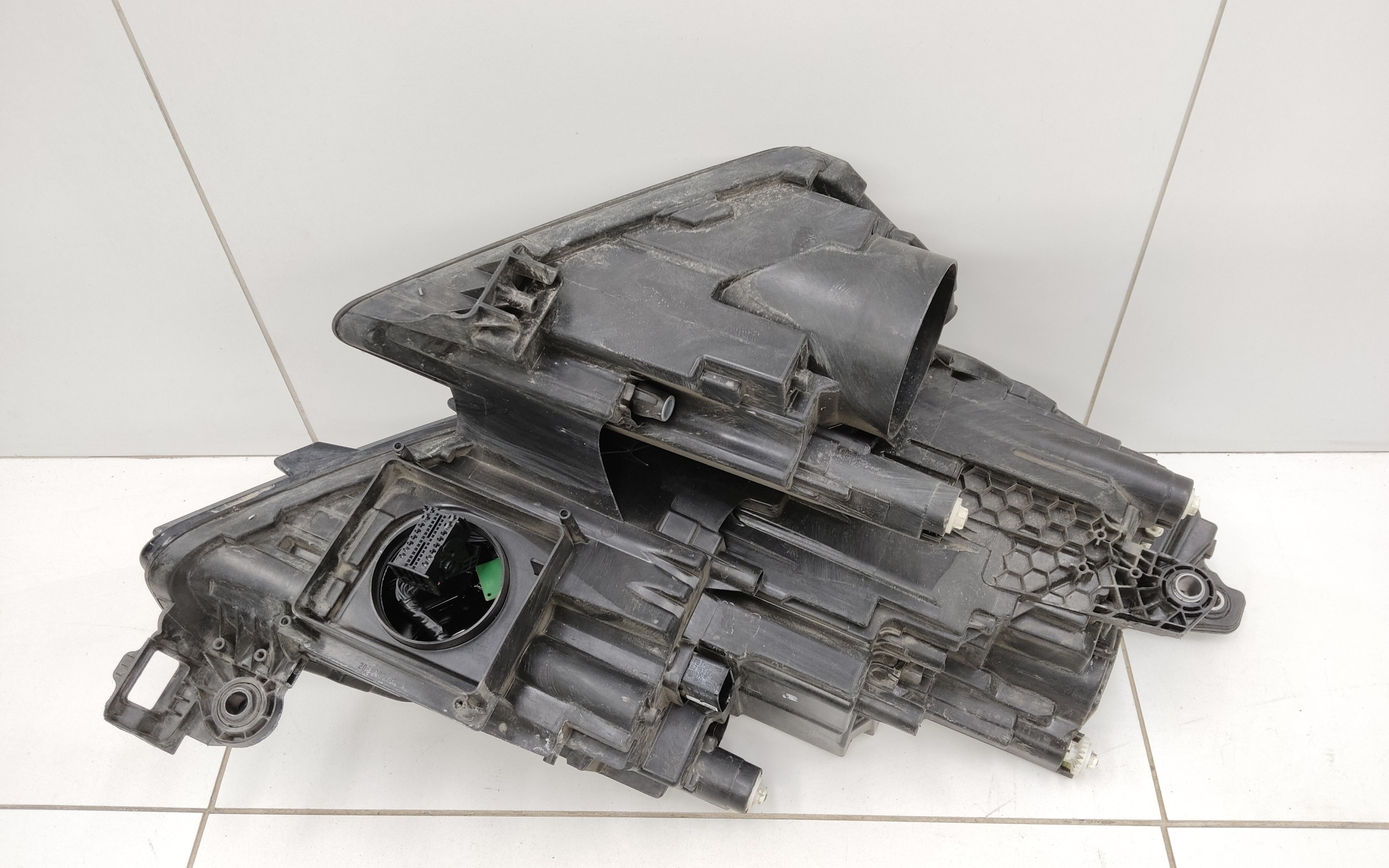 Фара передняя левая Skoda Kodiaq LED