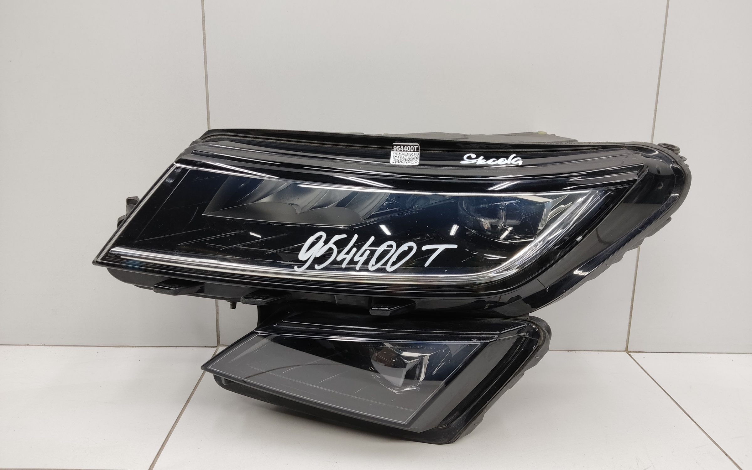 Фара передняя левая Skoda Kodiaq LED