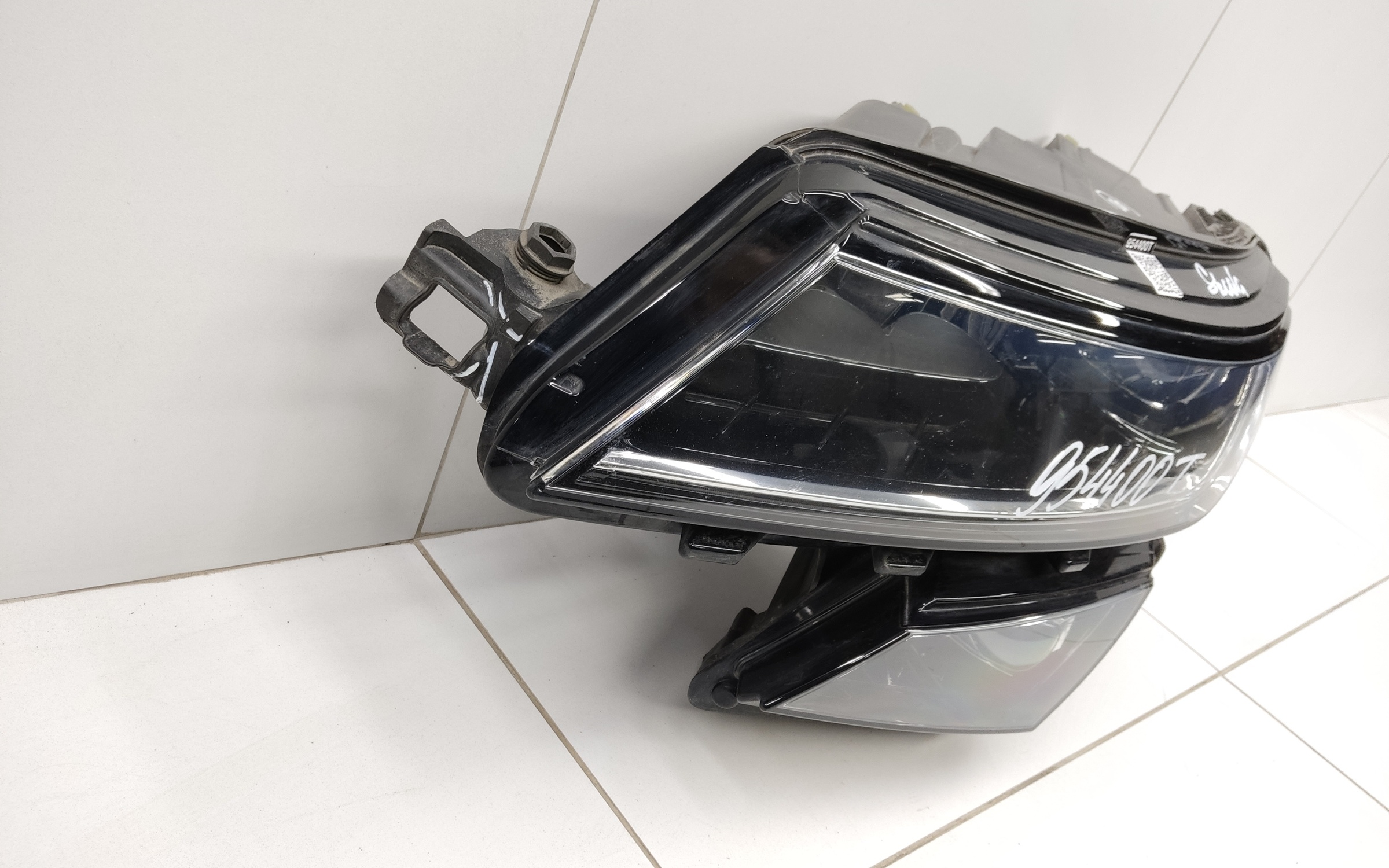 Фара передняя левая Skoda Kodiaq LED