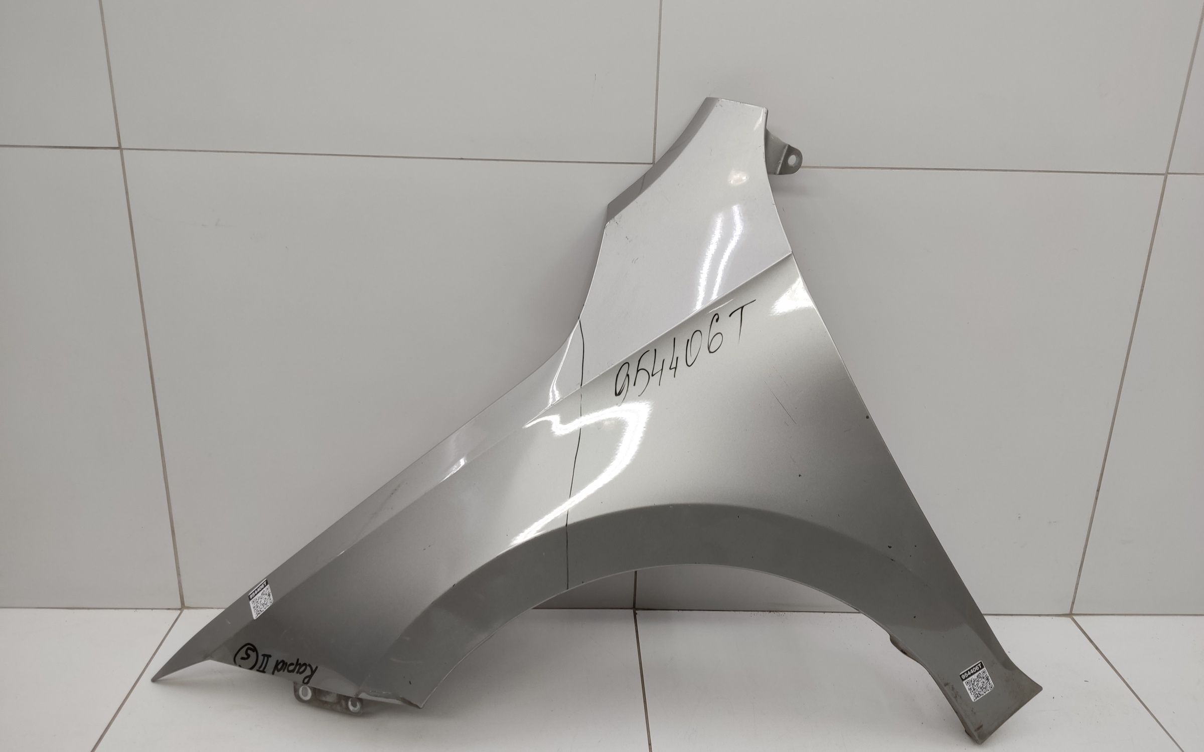 Крыло переднее левое Skoda Rapid 2 без повторителя
