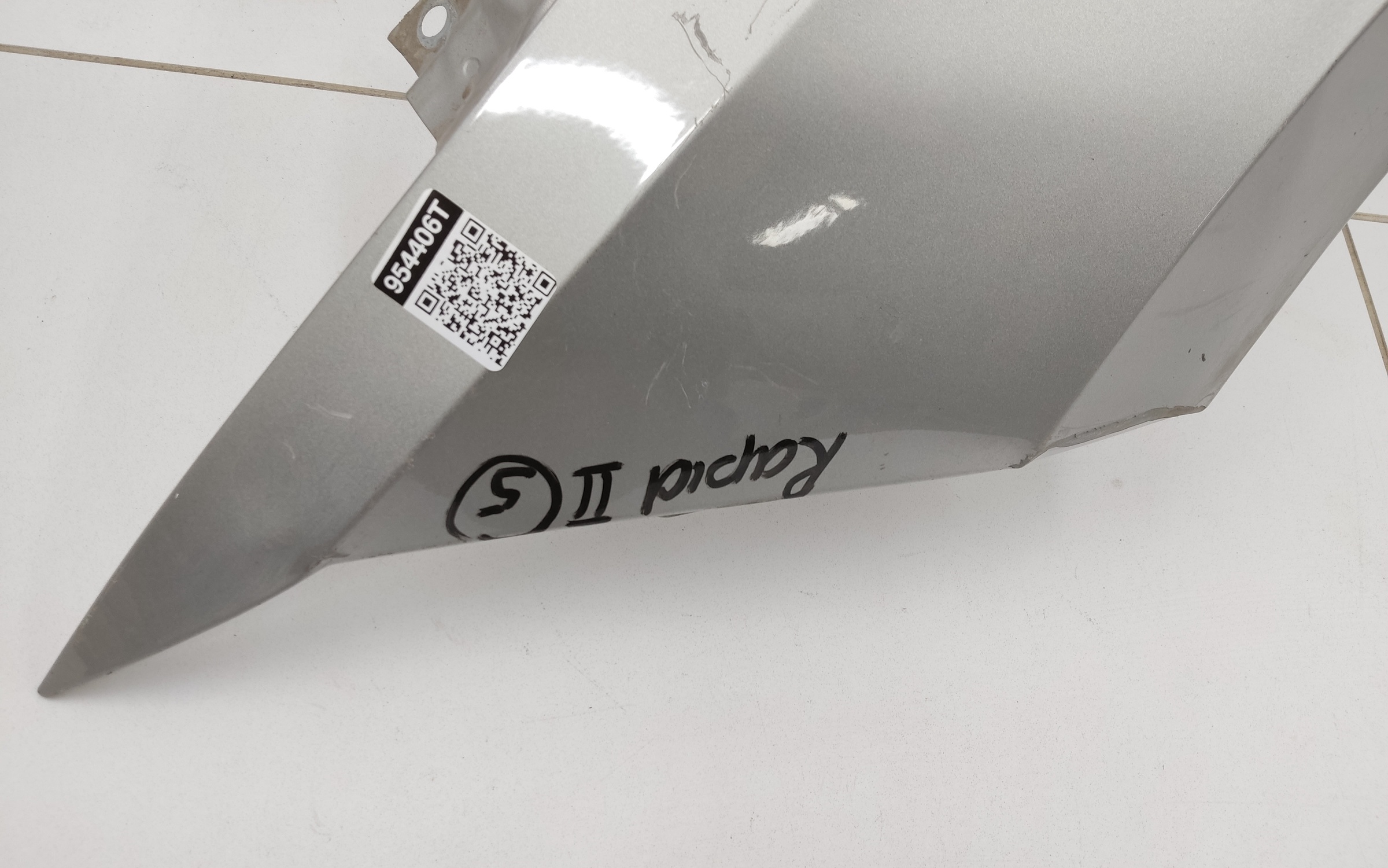 Крыло переднее левое Skoda Rapid 2 без повторителя