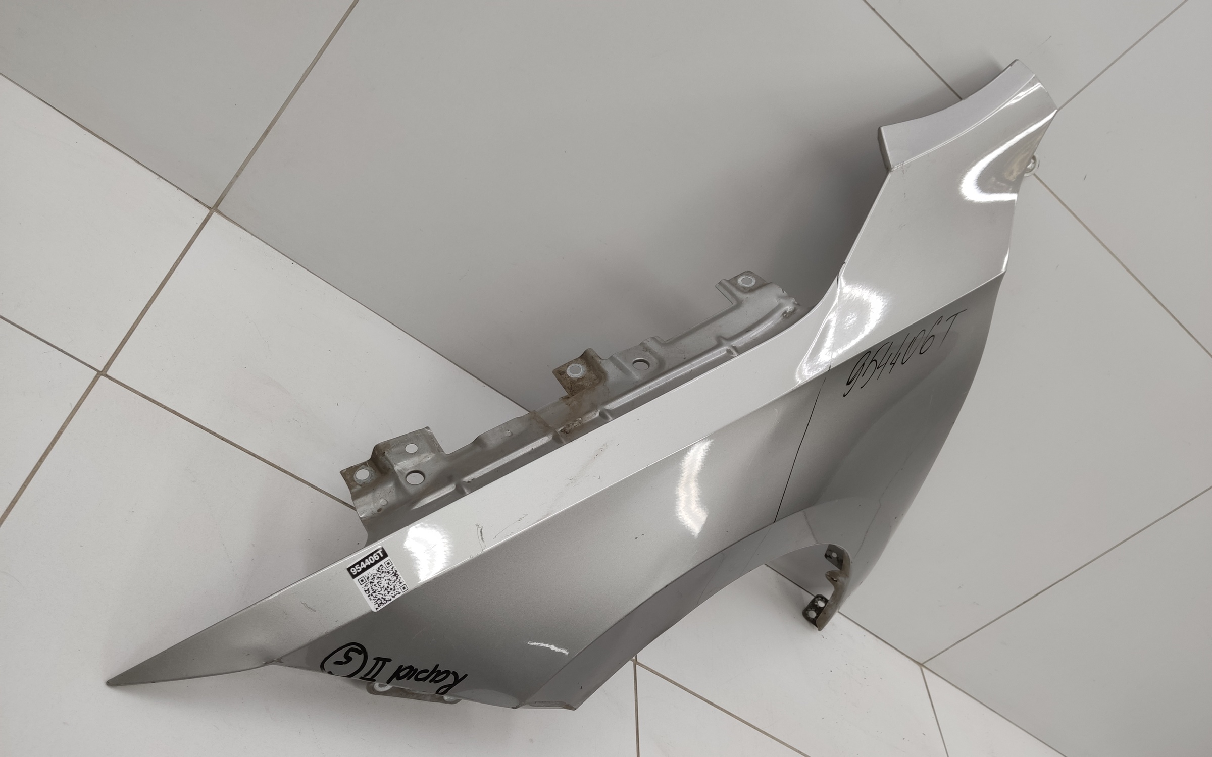 Крыло переднее левое Skoda Rapid 2 без повторителя