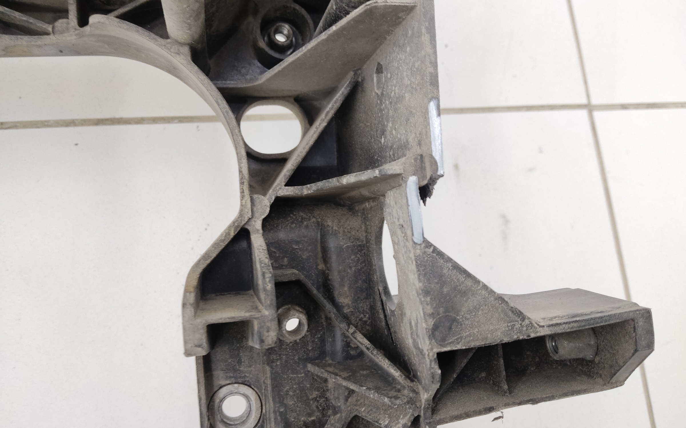 Панель передняя Geely Coolray