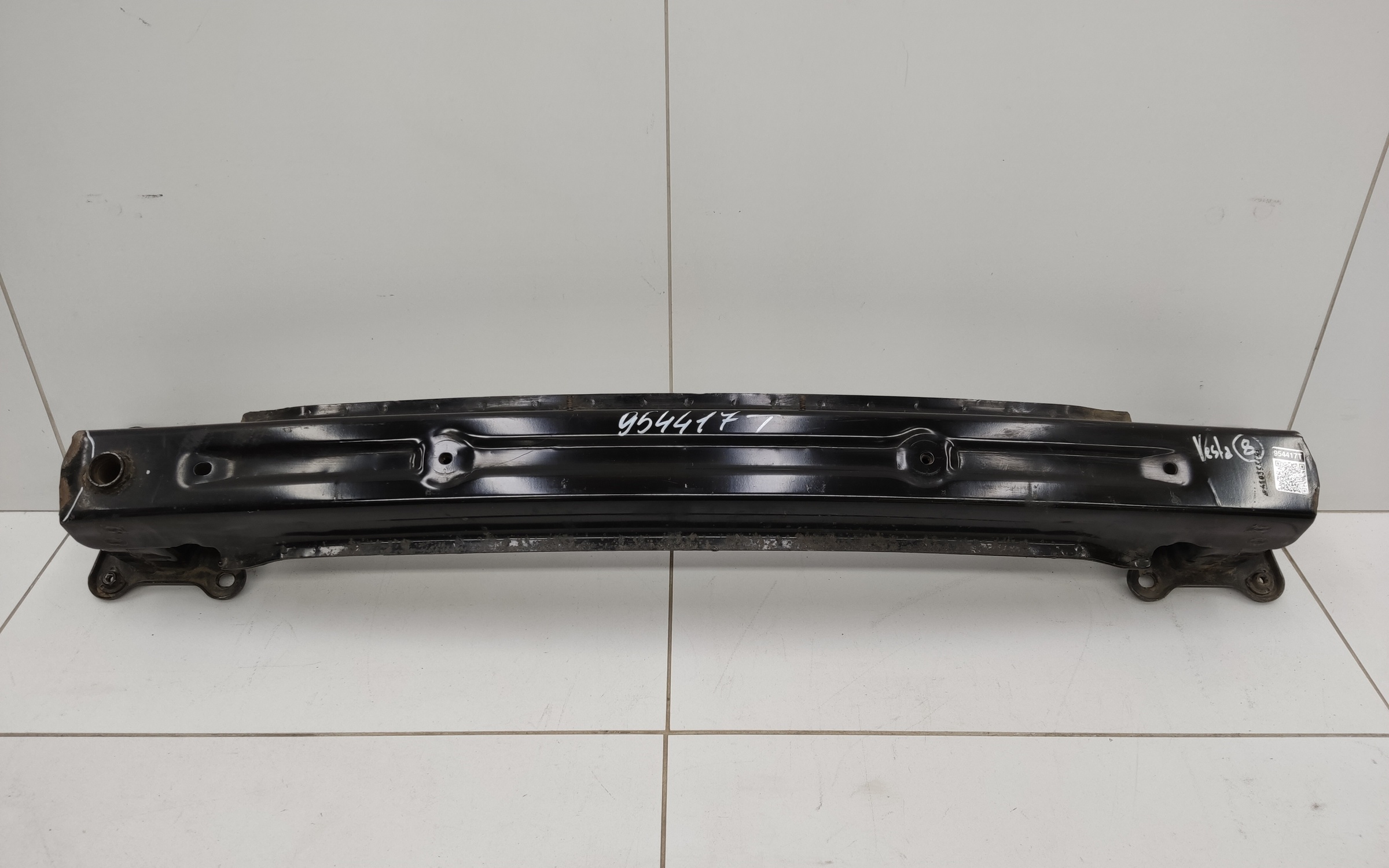 Усилитель переднего бампера Lada Vesta