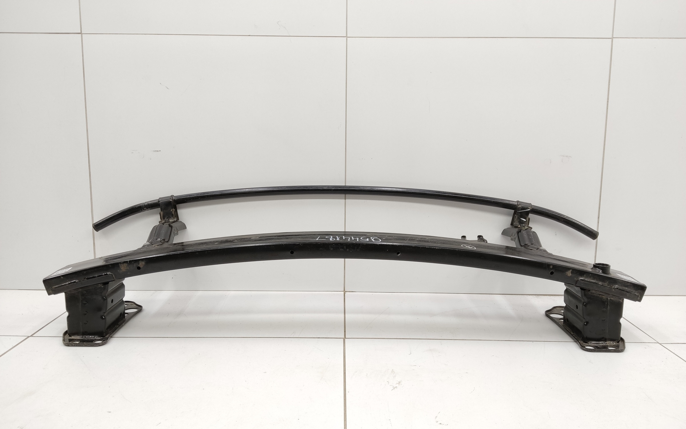 Усилитель переднего бампера Hyundai Solaris 2