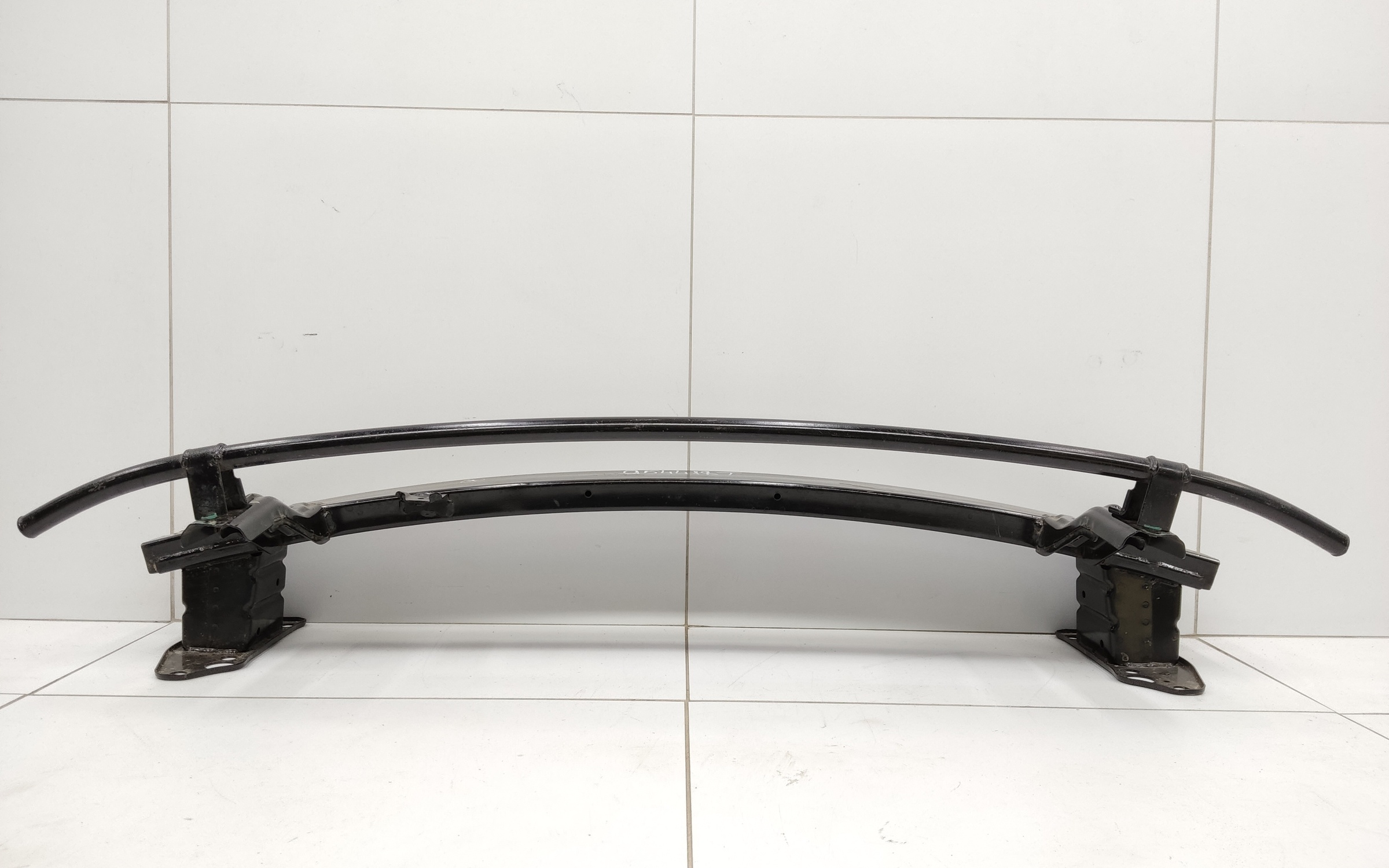 Усилитель переднего бампера Hyundai Solaris 2