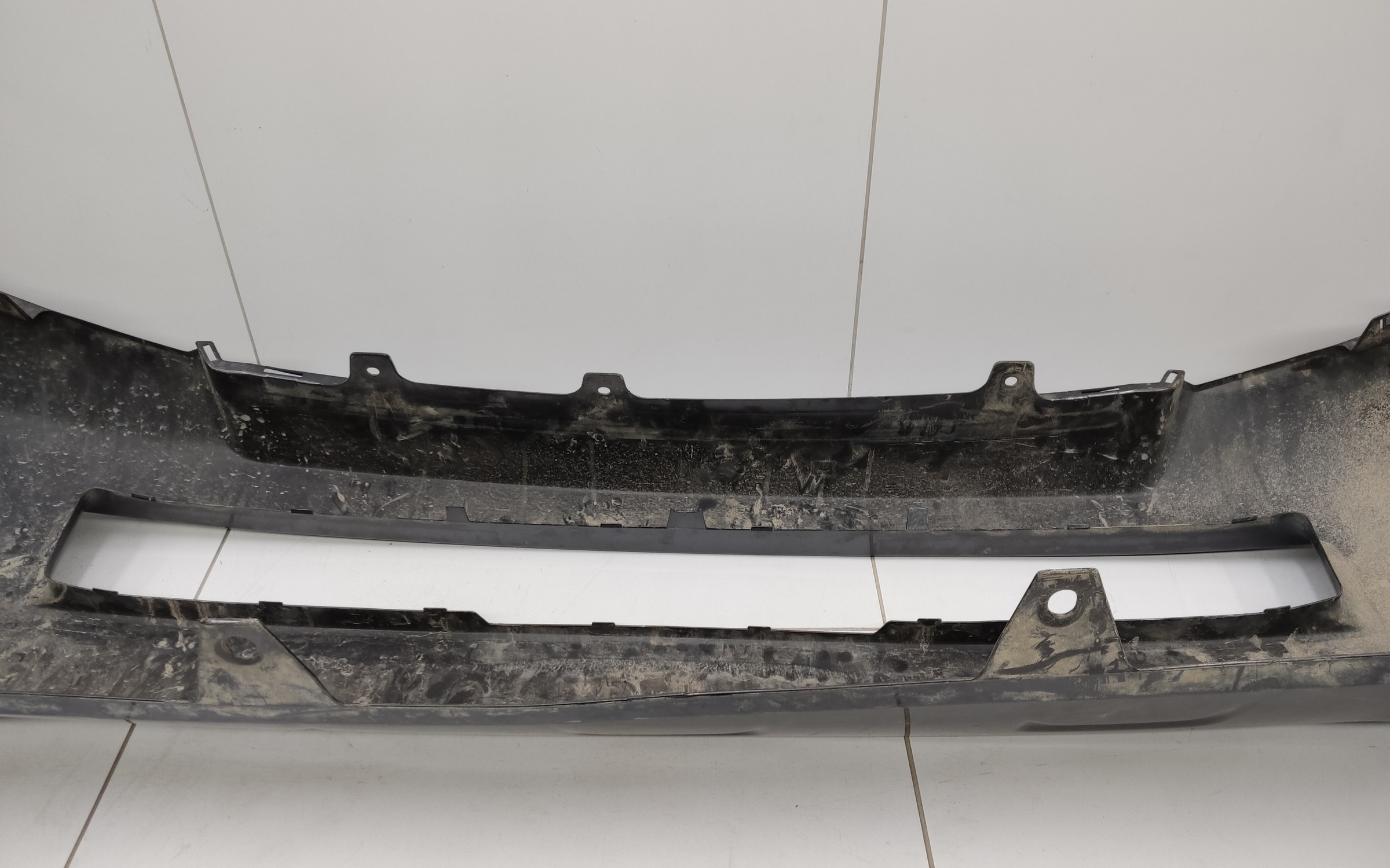 Бампер передний Toyota Land Cruiser 200 Restail 1