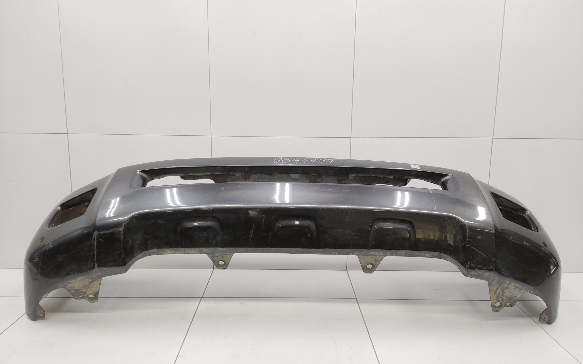 Бампер передний Toyota Land Cruiser 200 Restail 1