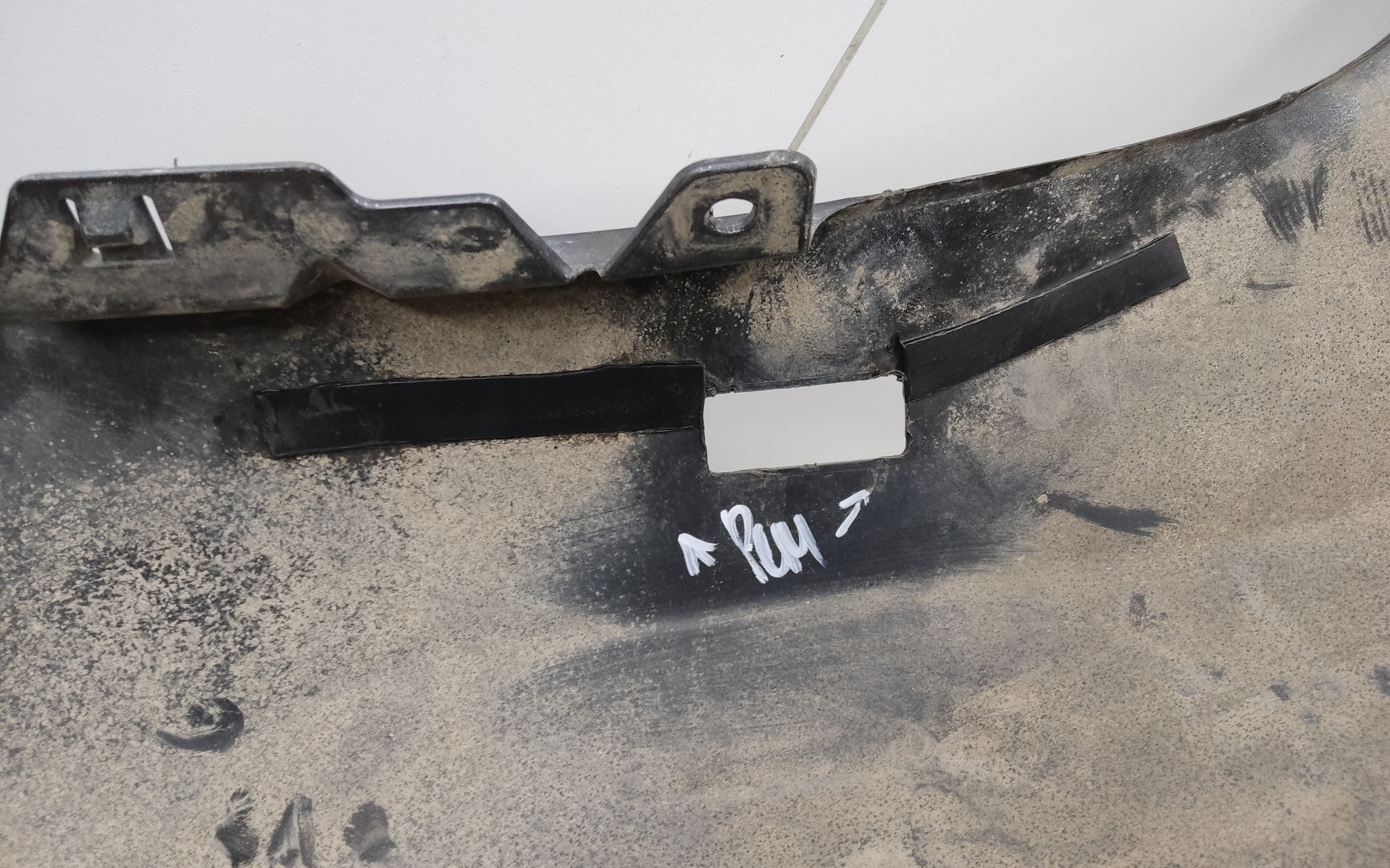 Бампер передний Toyota Land Cruiser 200 Restail 1