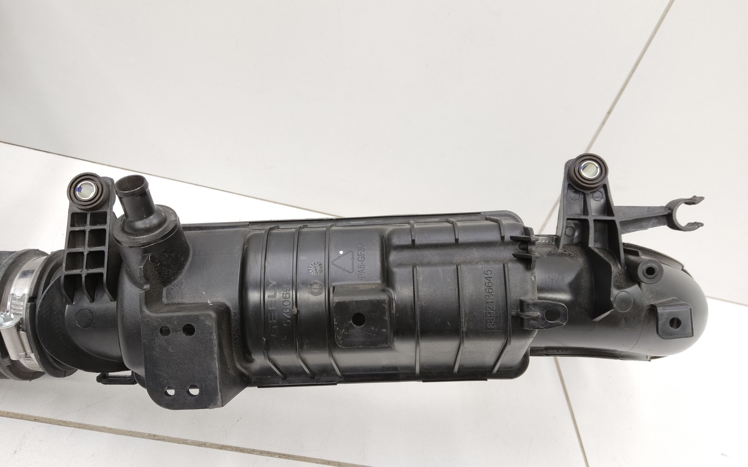 Патрубок воздушного фильтра Geely Coolray