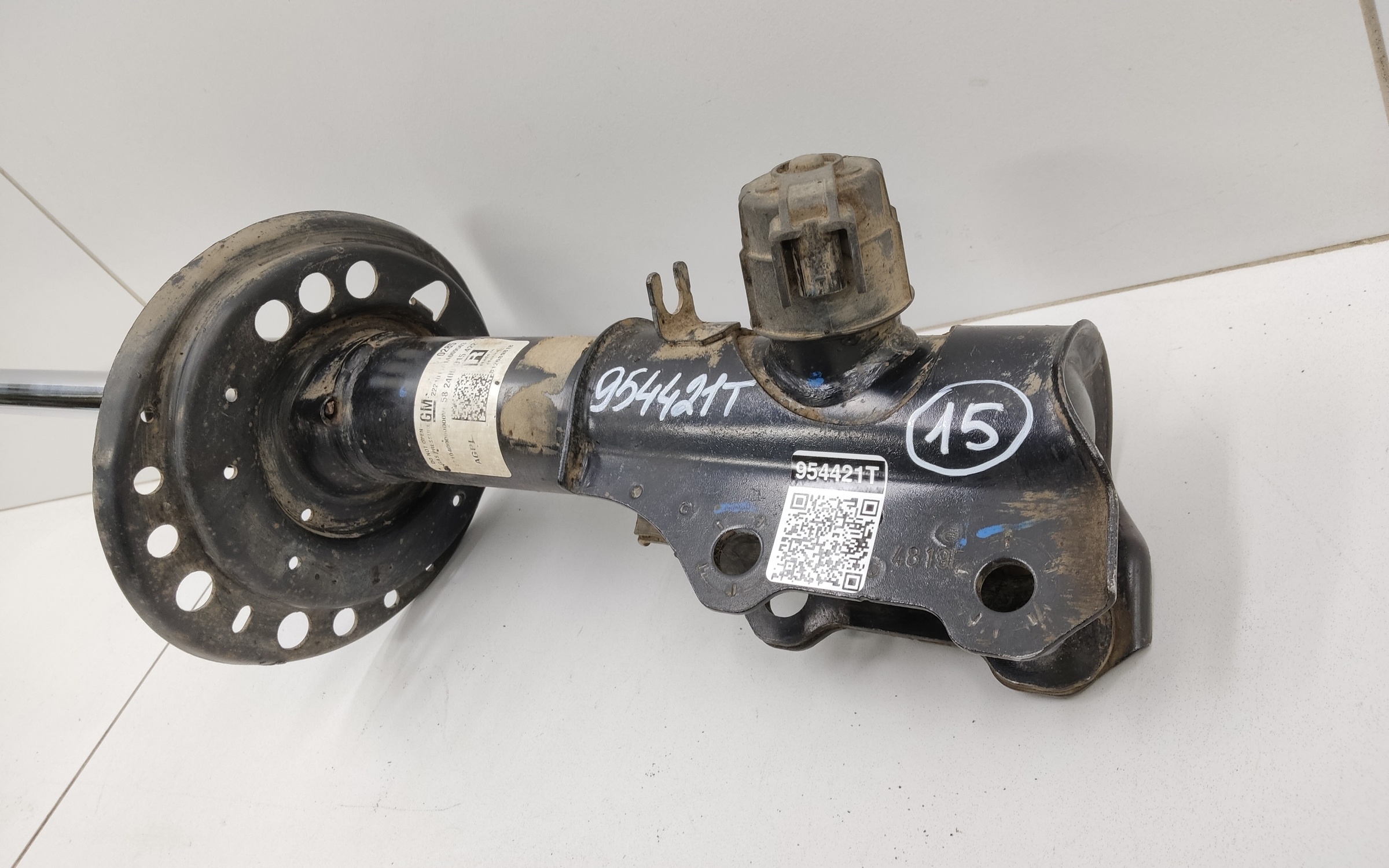 Амортизатор передней подвески правый Cadillac XT5