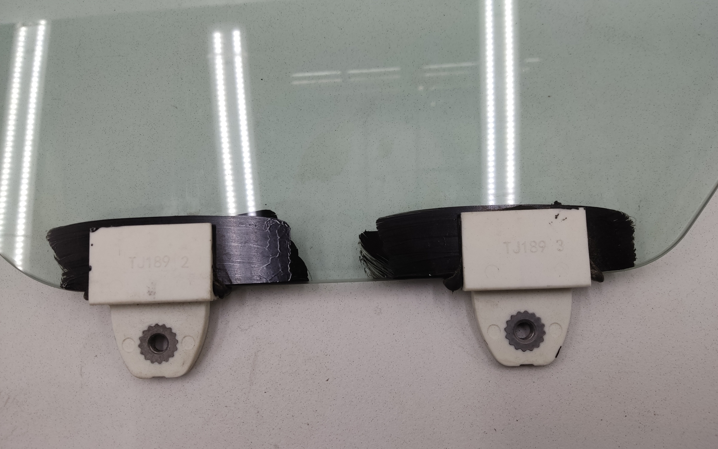 Стекло двери задней правой Geely Cityray