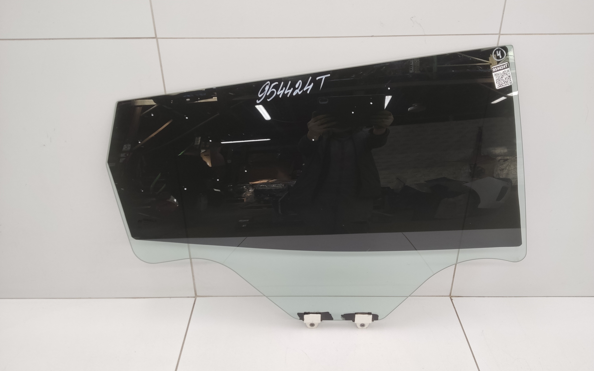 Стекло двери задней правой Geely Cityray