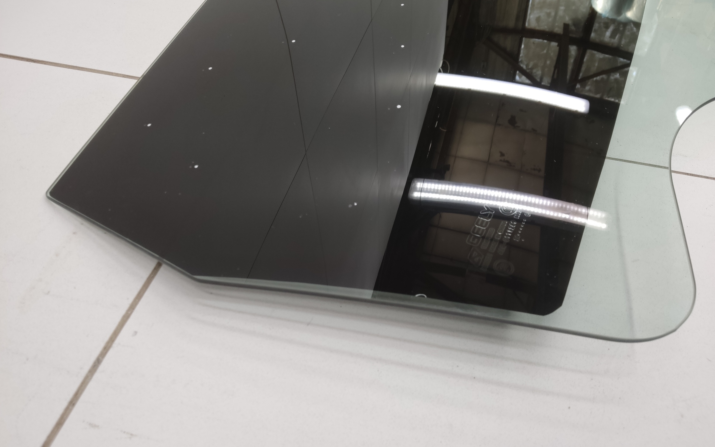 Стекло двери задней правой Geely Cityray