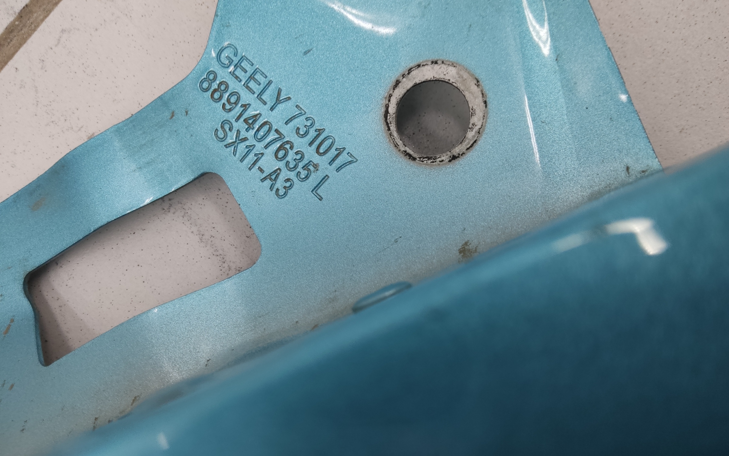 Крыло переднее левое Geely Coolray Restail