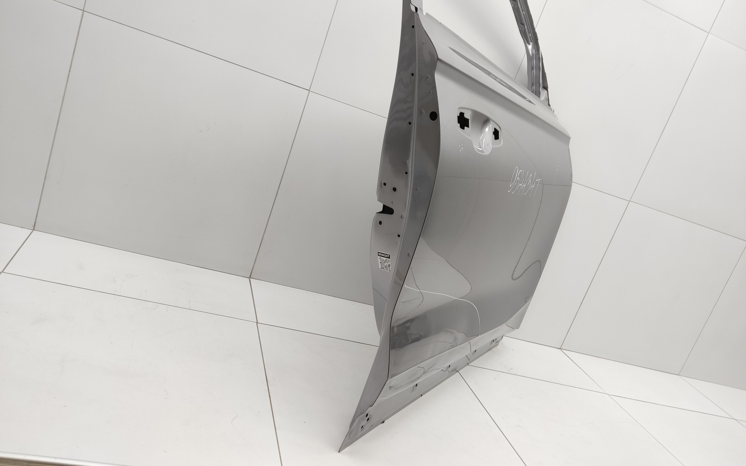 Дверь передняя правая Geely Monjaro