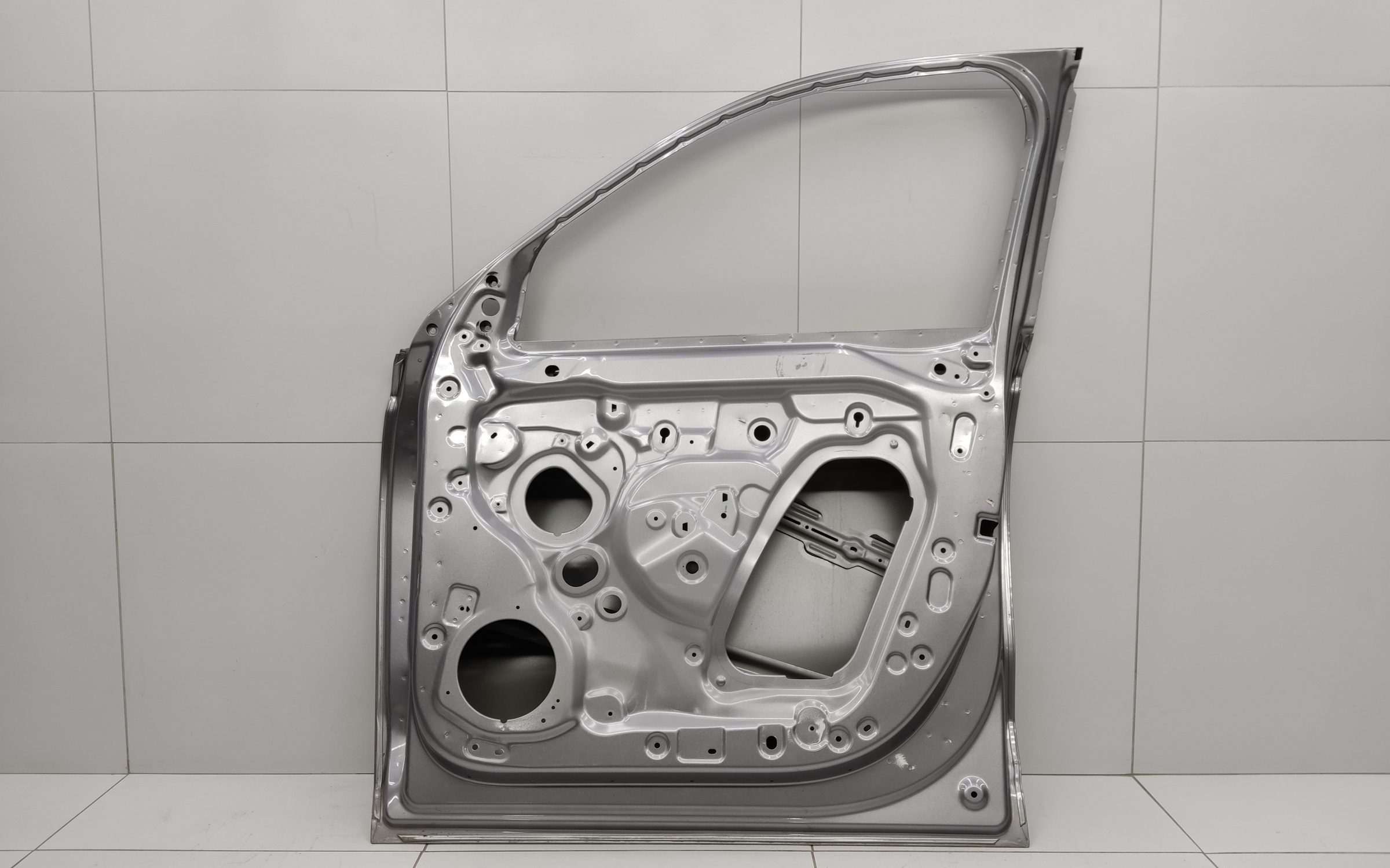 Дверь передняя правая Geely Monjaro