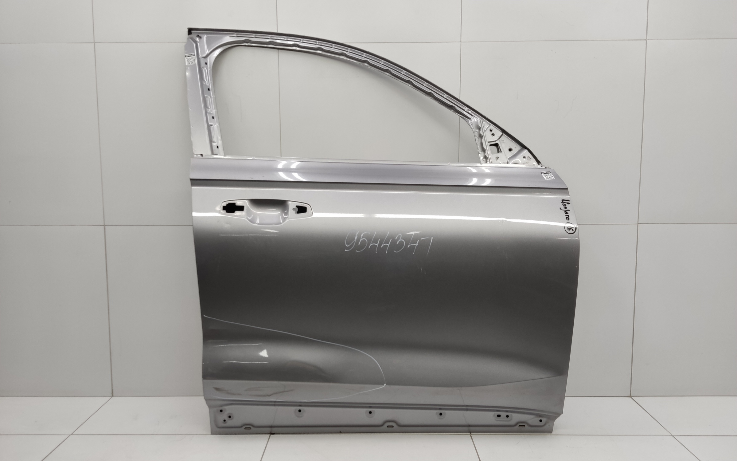 Дверь передняя правая Geely Monjaro