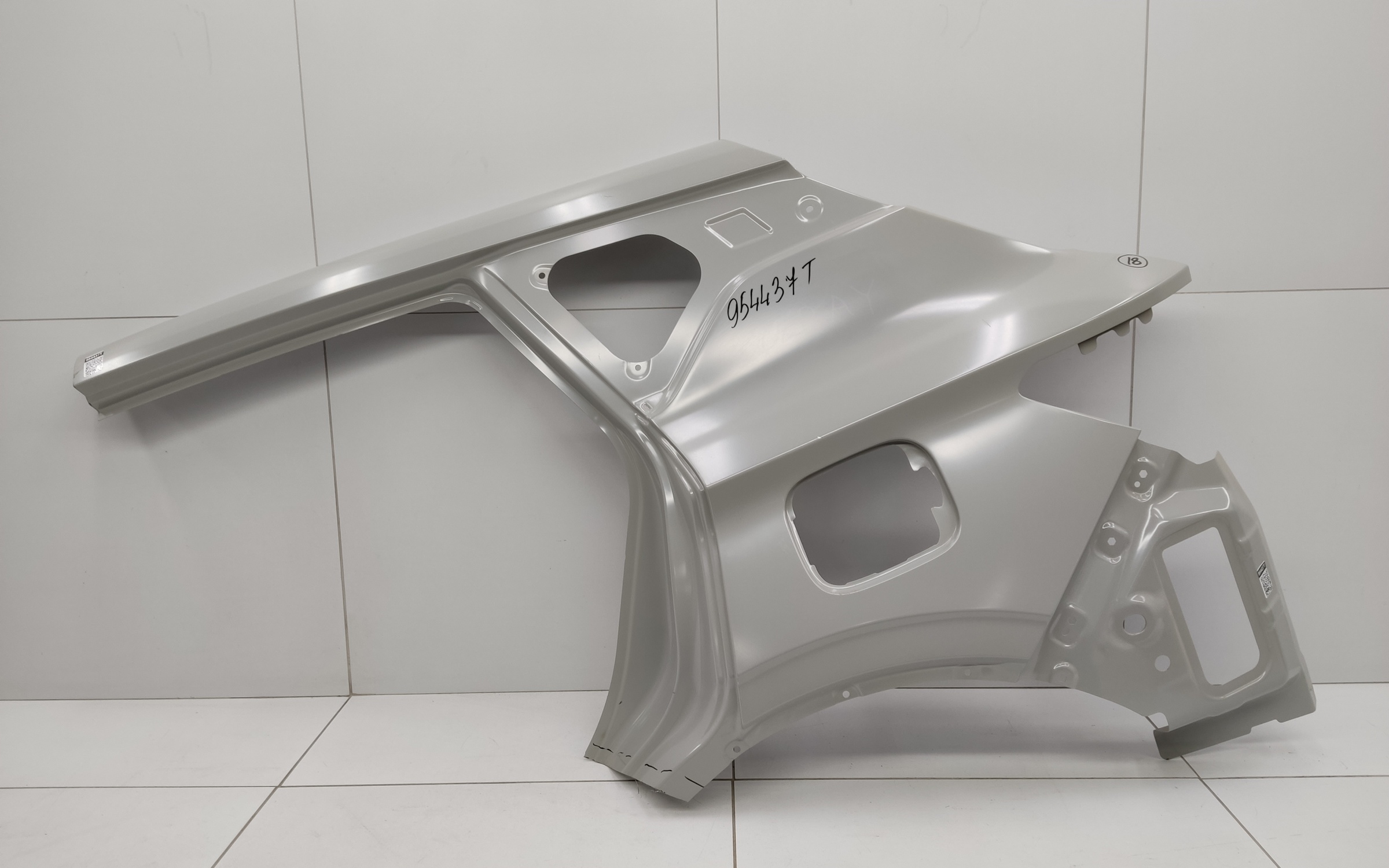 Крыло заднее левое Geely Coolray