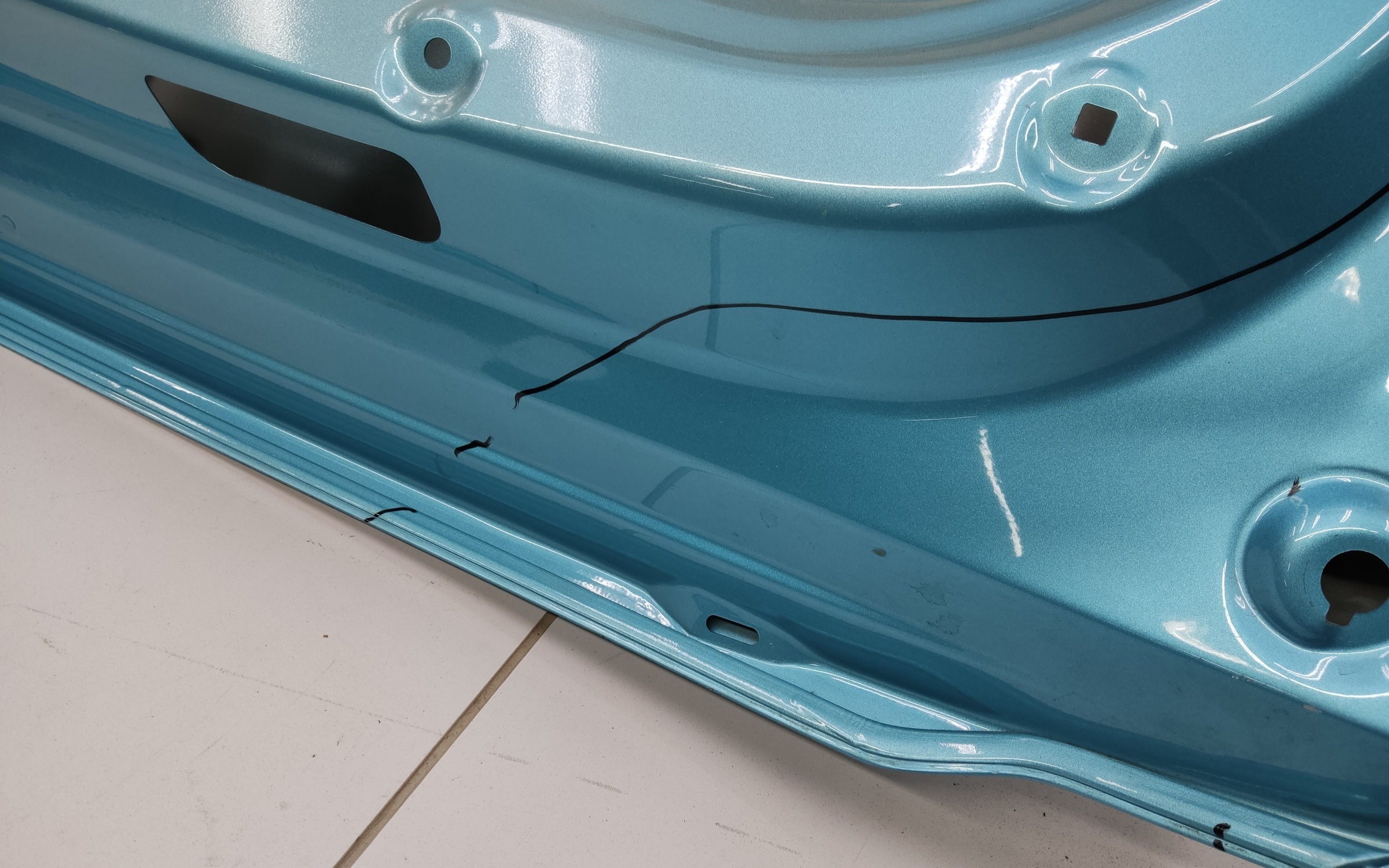 Крышка багажника Geely Coolray Restail